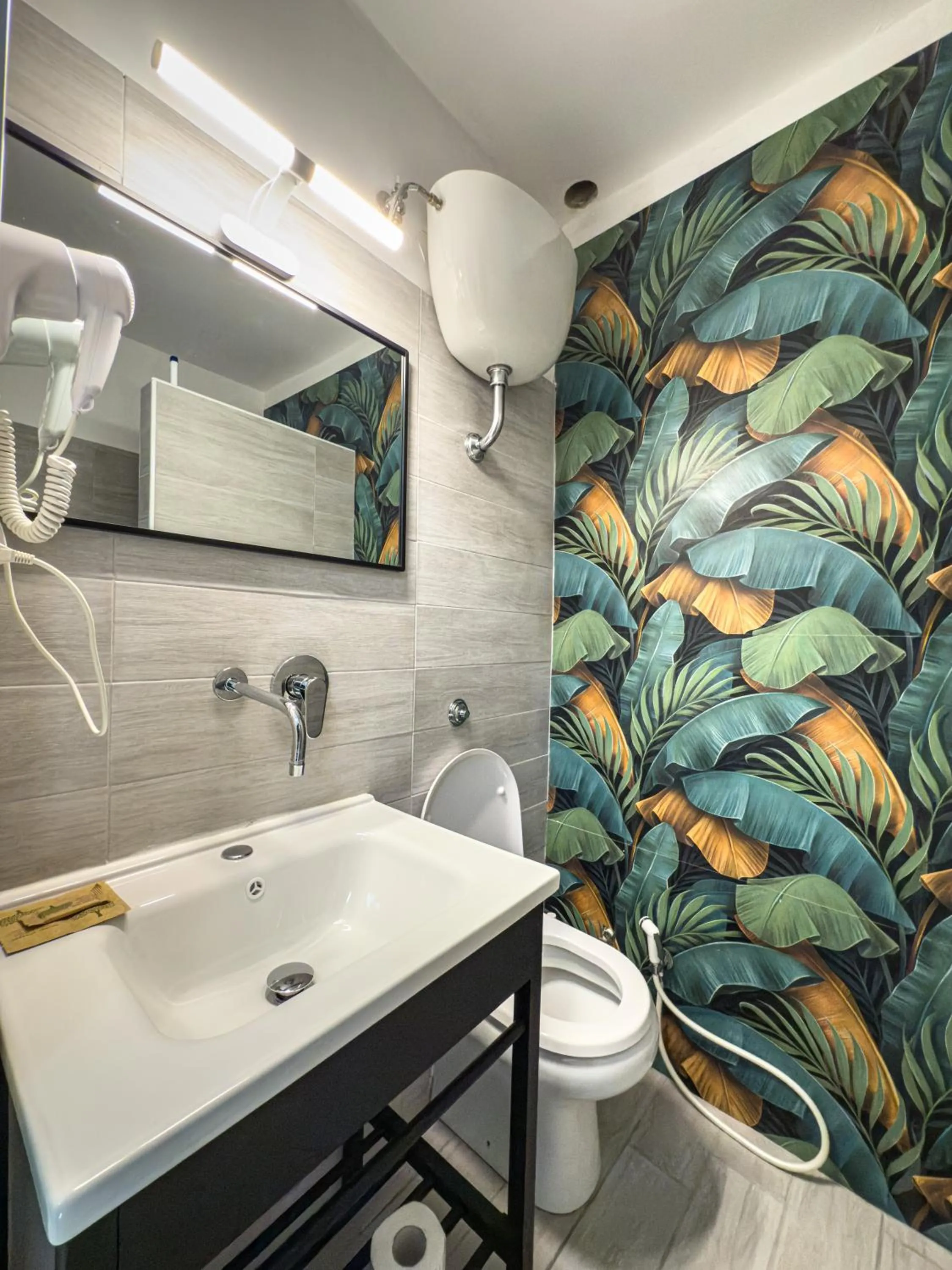 Shower in Hotel Giada Roma