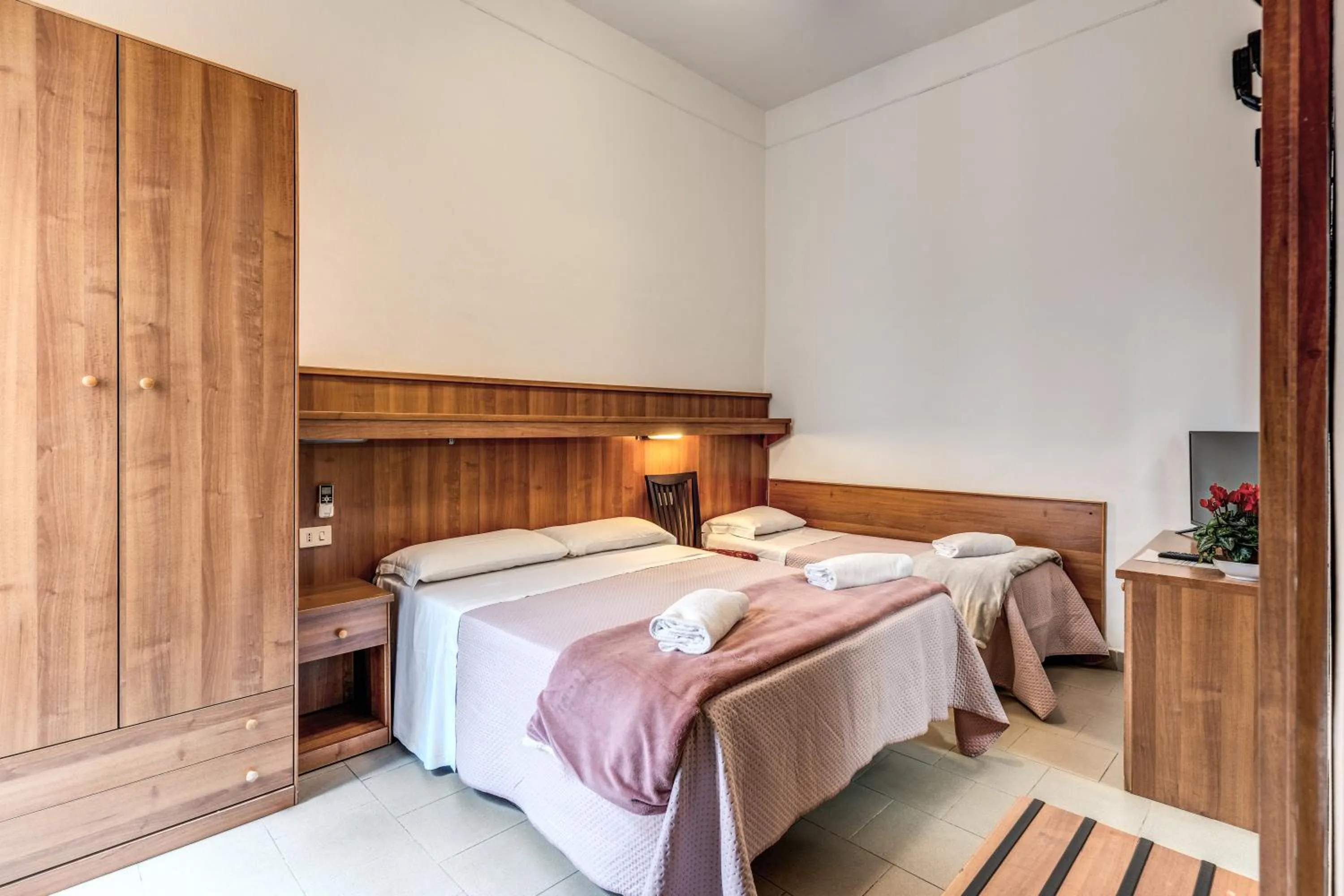 Bed in Hotel Giada Roma