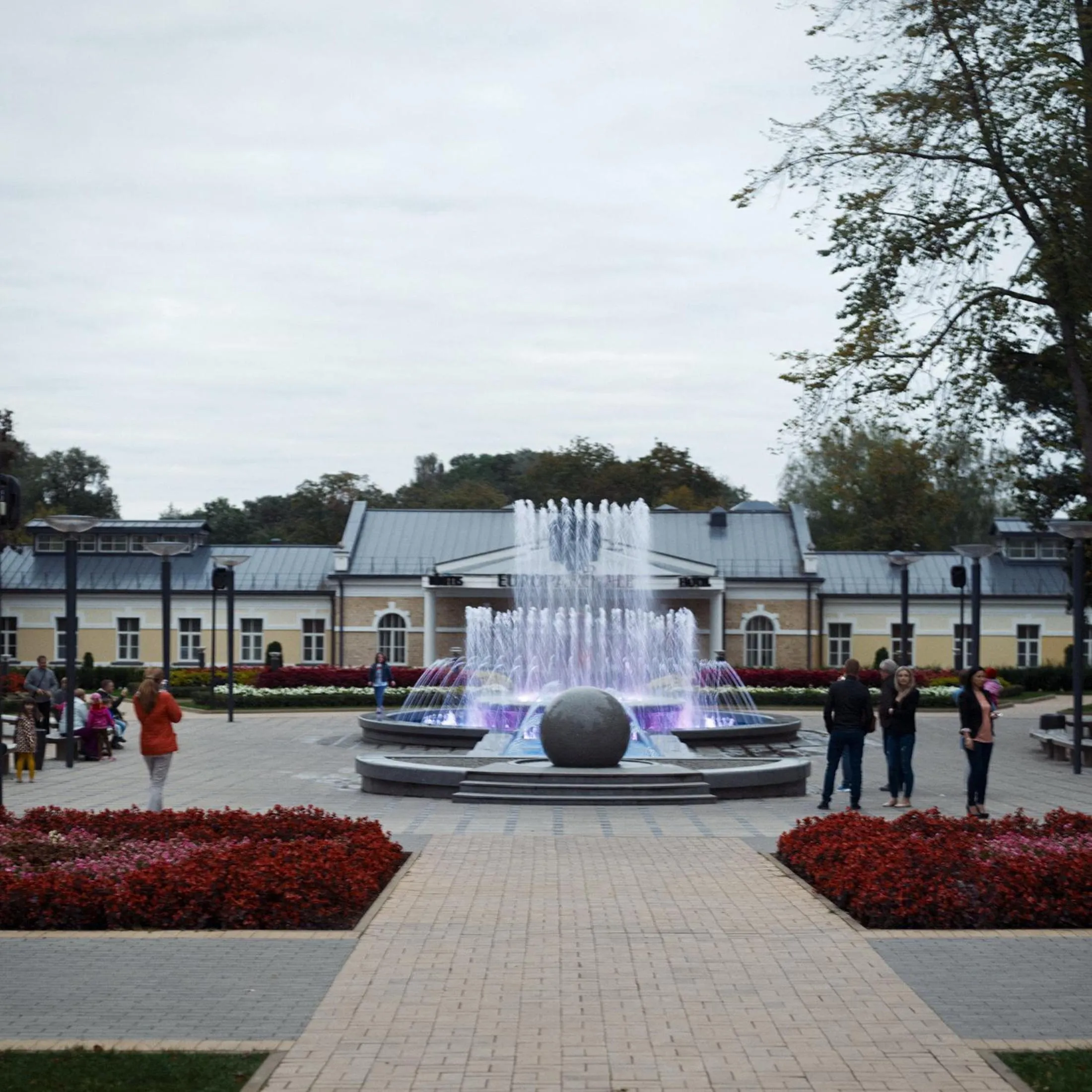 Area and facilities in Domi Lini