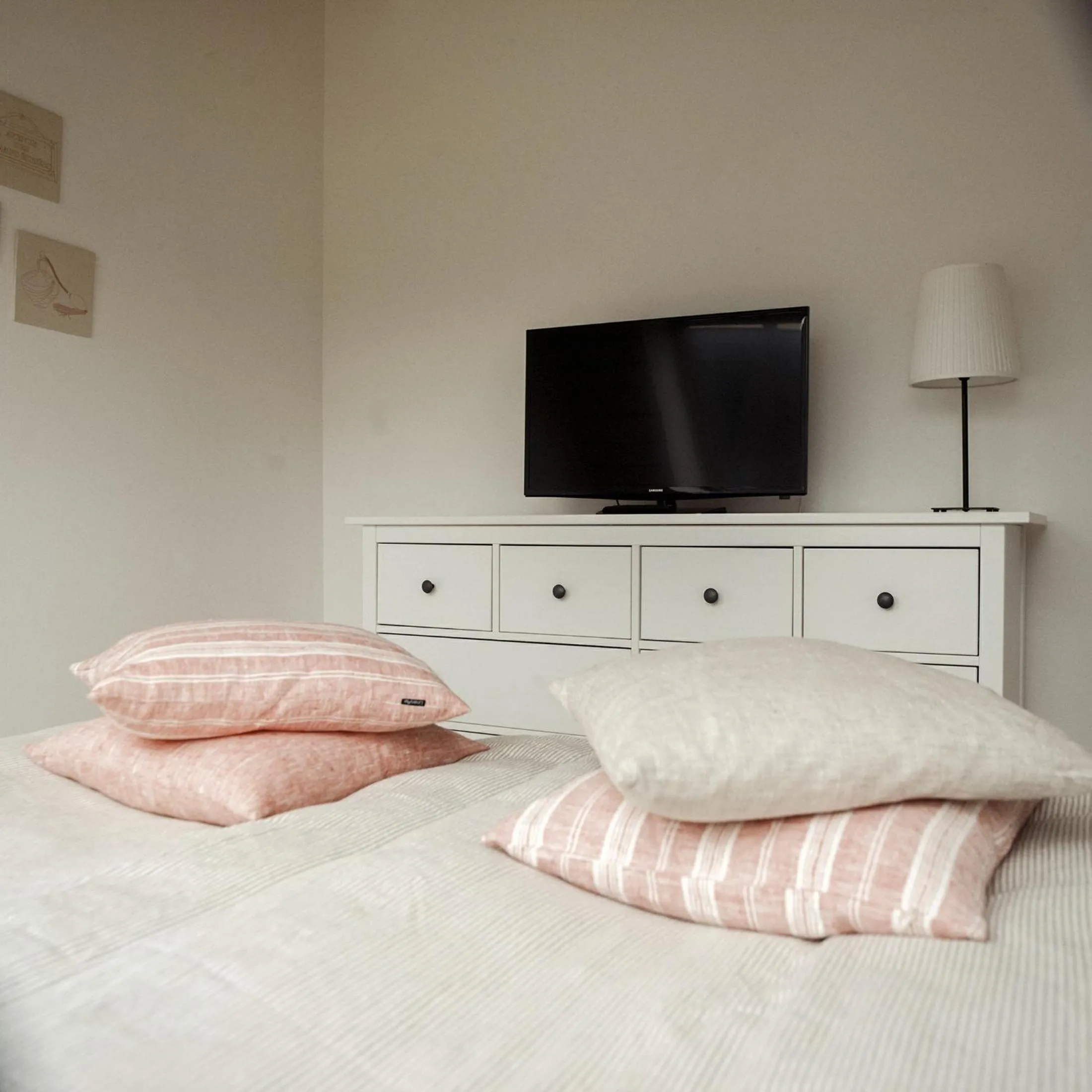 Bed in Domi Lini