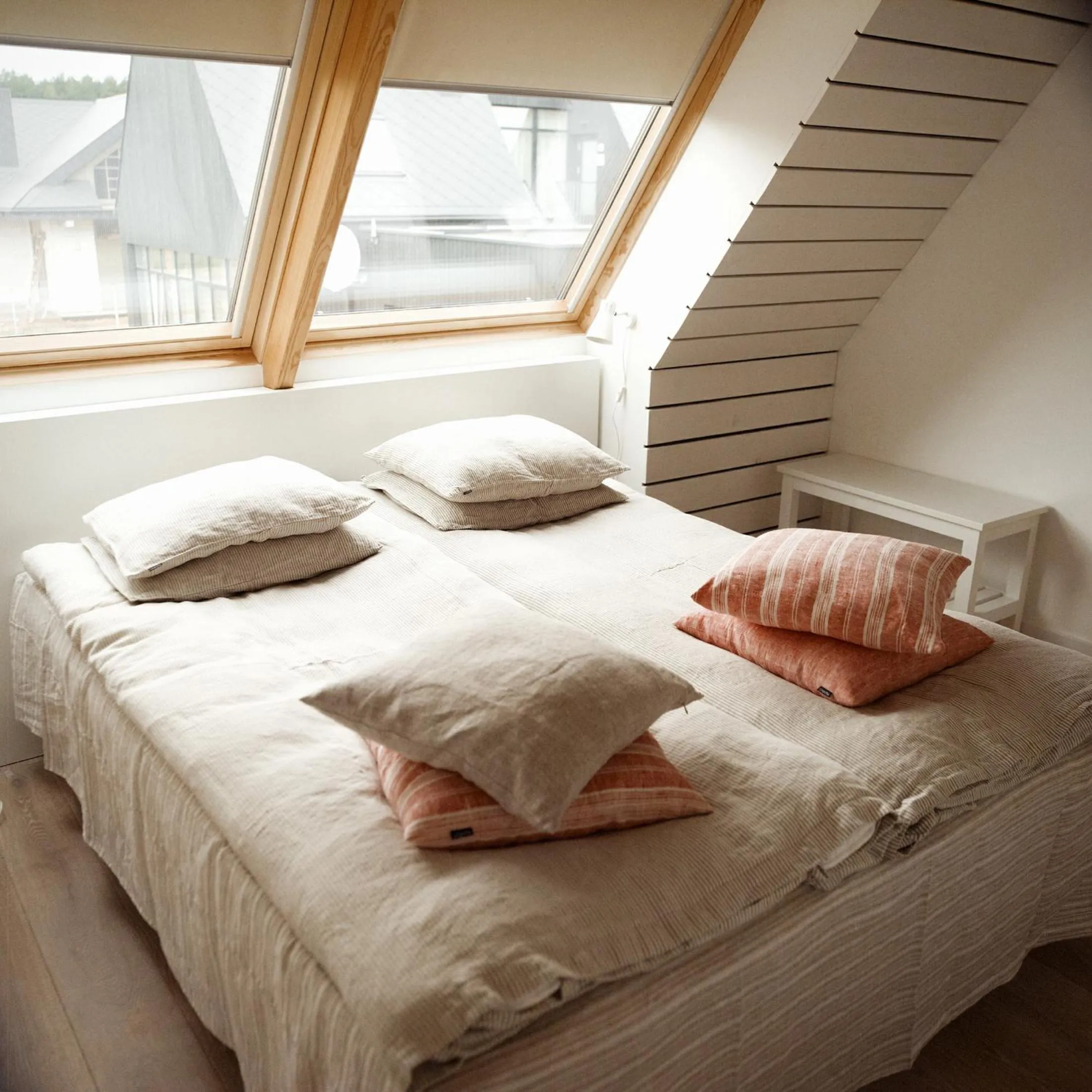 Bed in Domi Lini