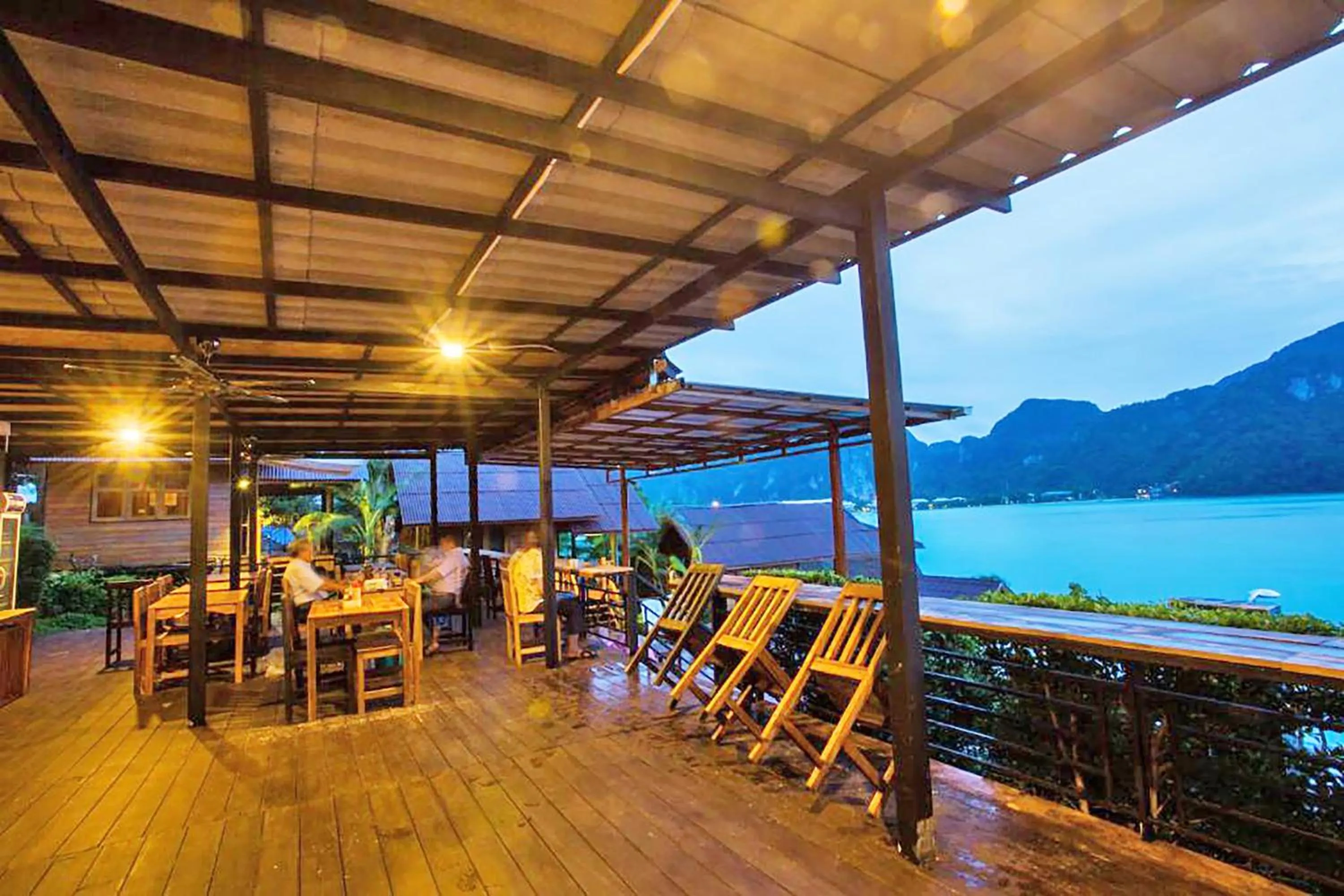 Night in The Cobble Beach Hotel- Phi Phi Island