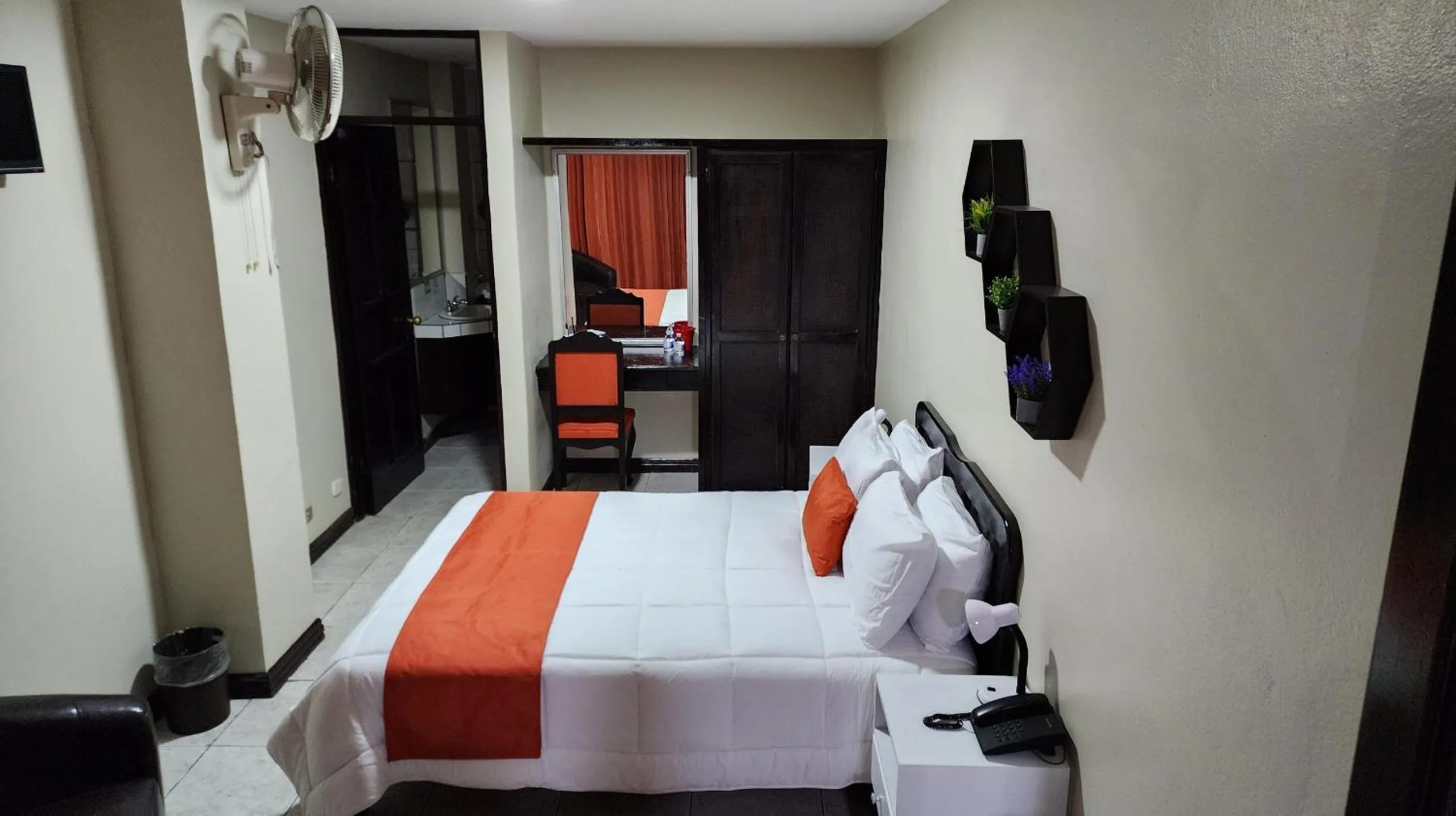 Bed in Hotel América Heredia