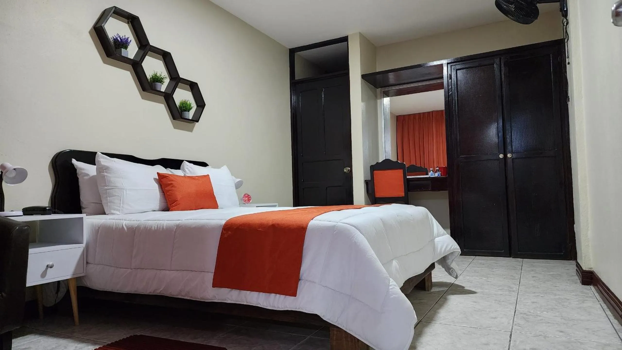 Bed in Hotel América Heredia