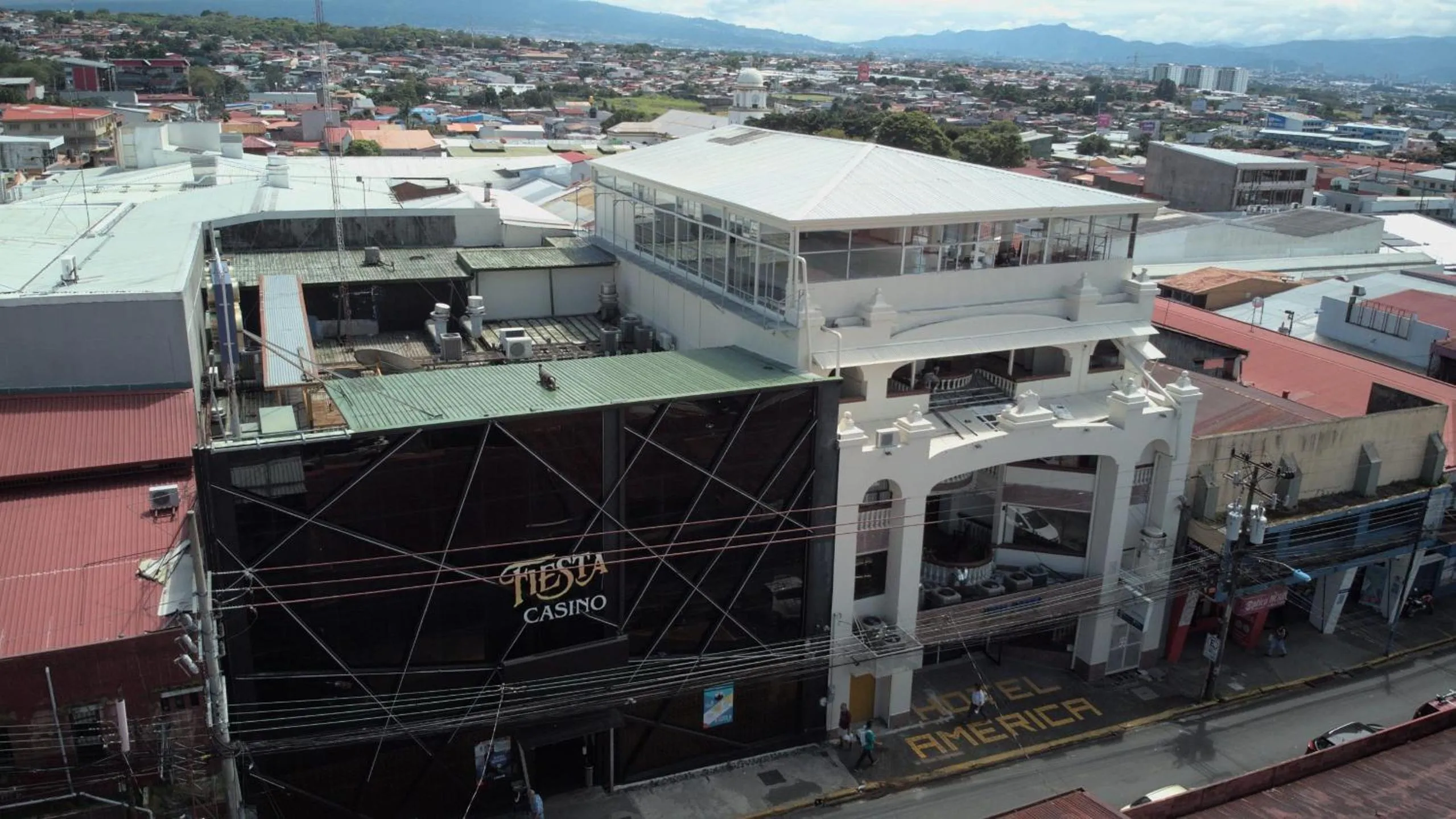 Property building in Hotel América Heredia