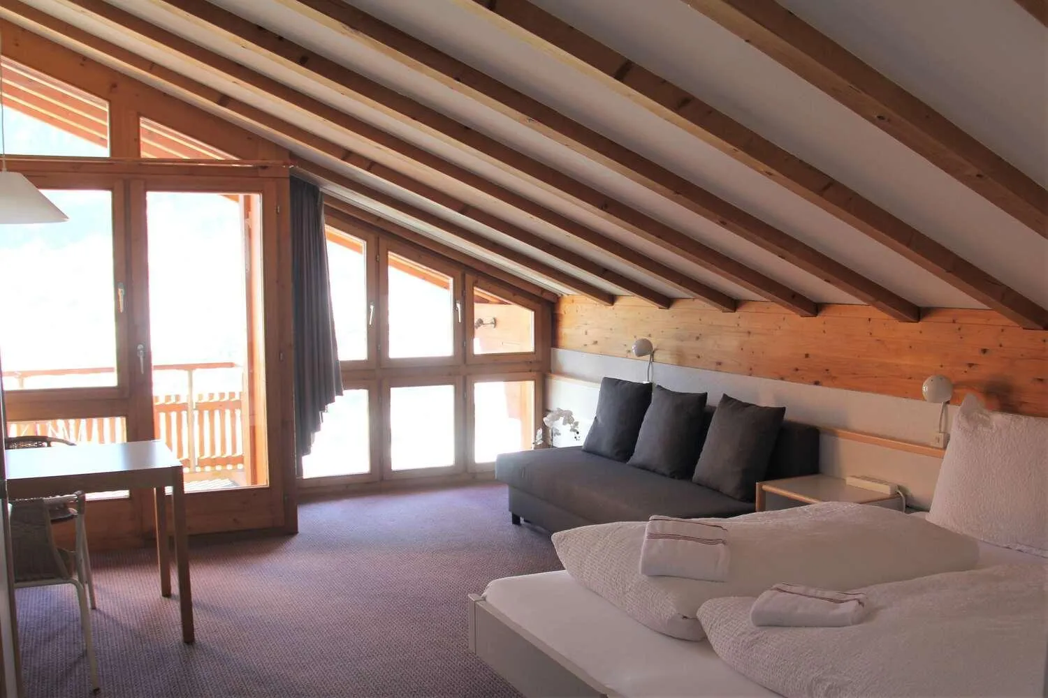 Bed in LODGE - Elements Lodge