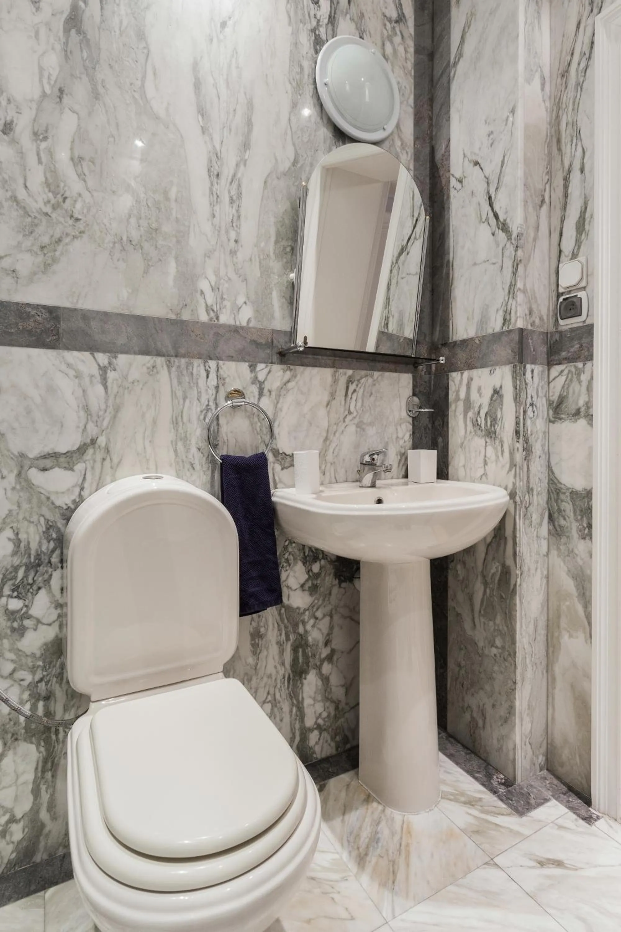 Shower in Mon Plaisir