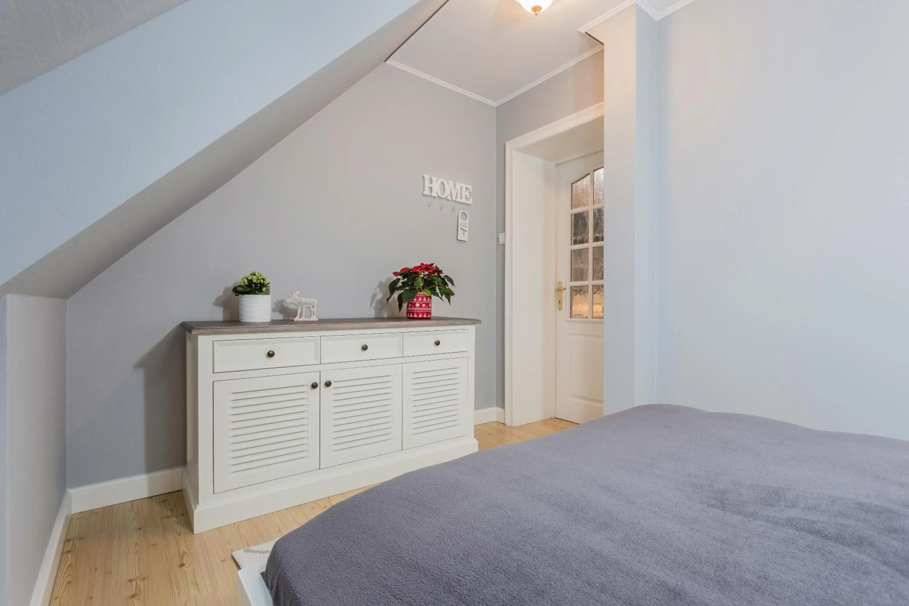Bedroom, Bed in Mon Plaisir