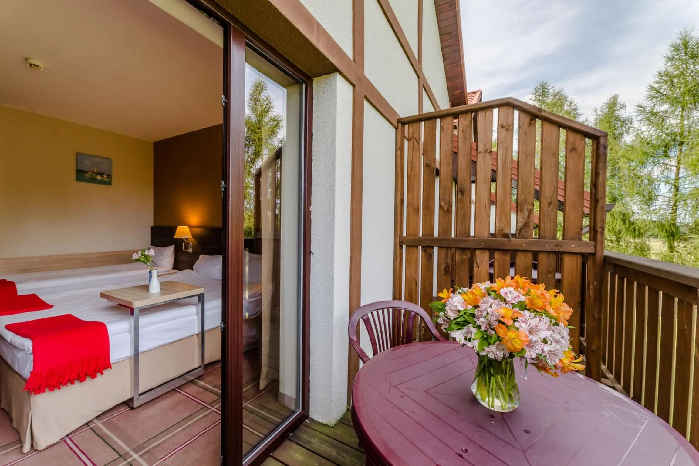 Balcony/Terrace, Bed in Mikołajki Resort Hotel & Spa Jora Wielka