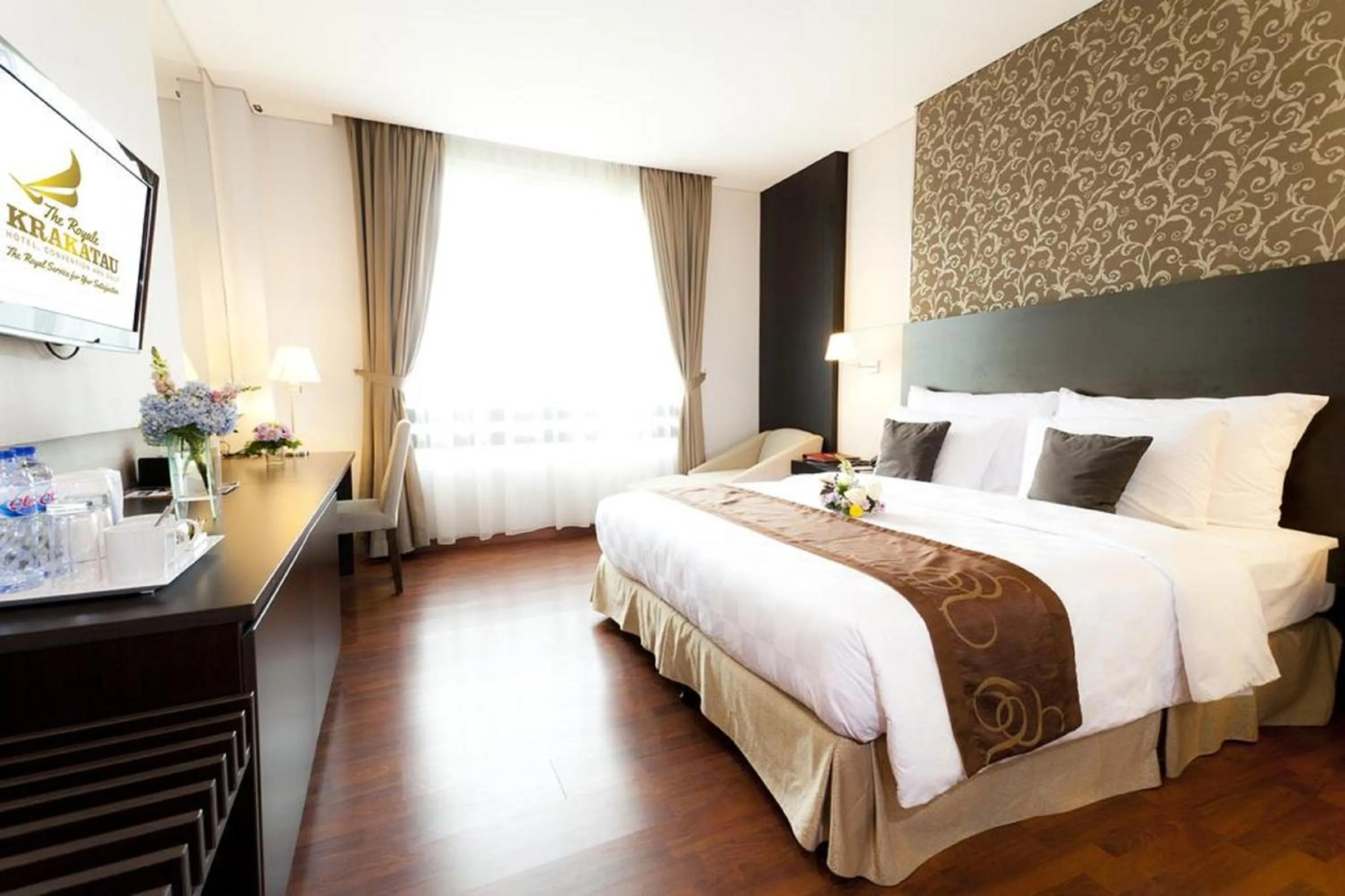 Bedroom, Bed in The Royale Krakatau