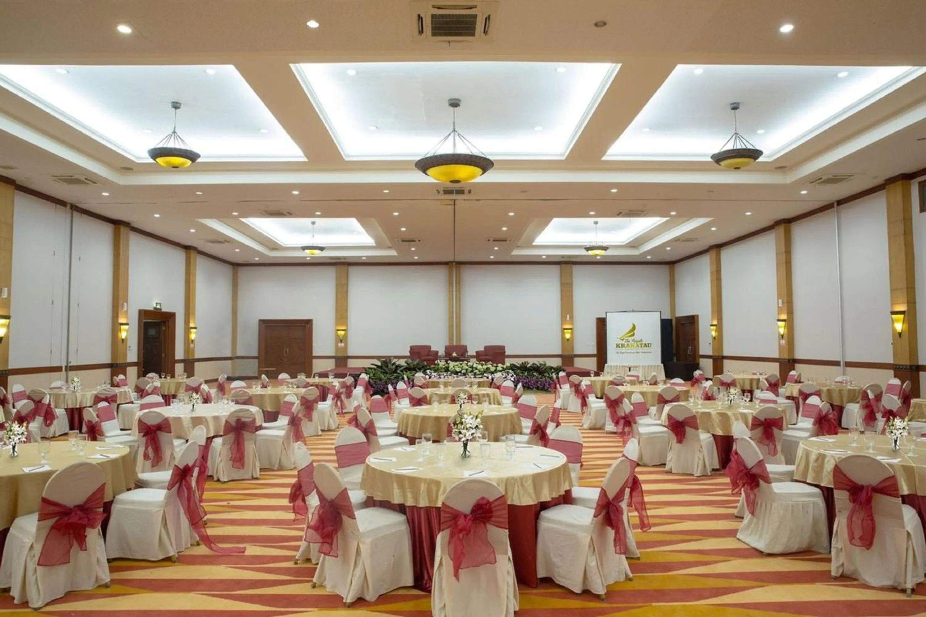 Business facilities in The Royale Krakatau