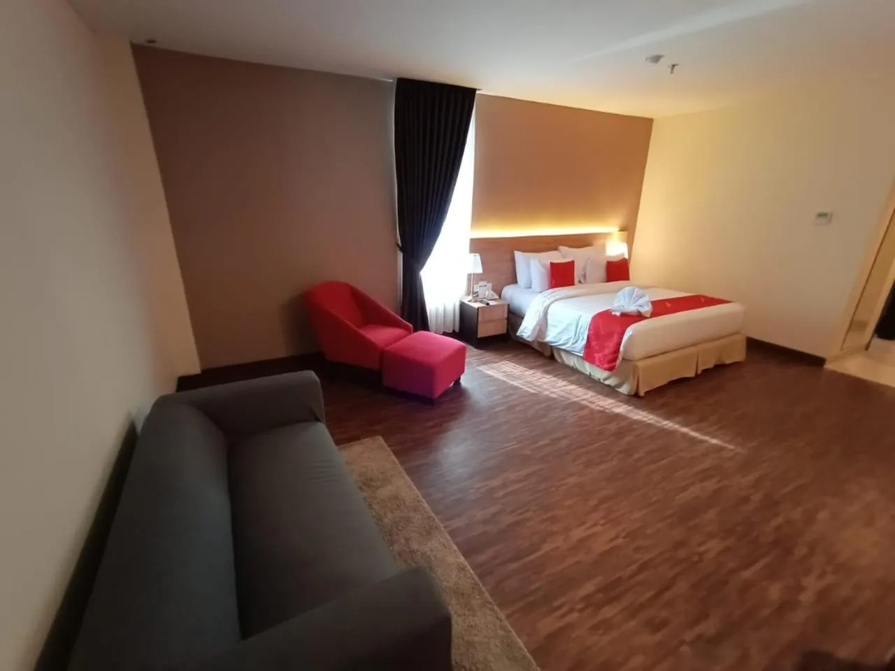 Bedroom, Bed in The Royale Krakatau