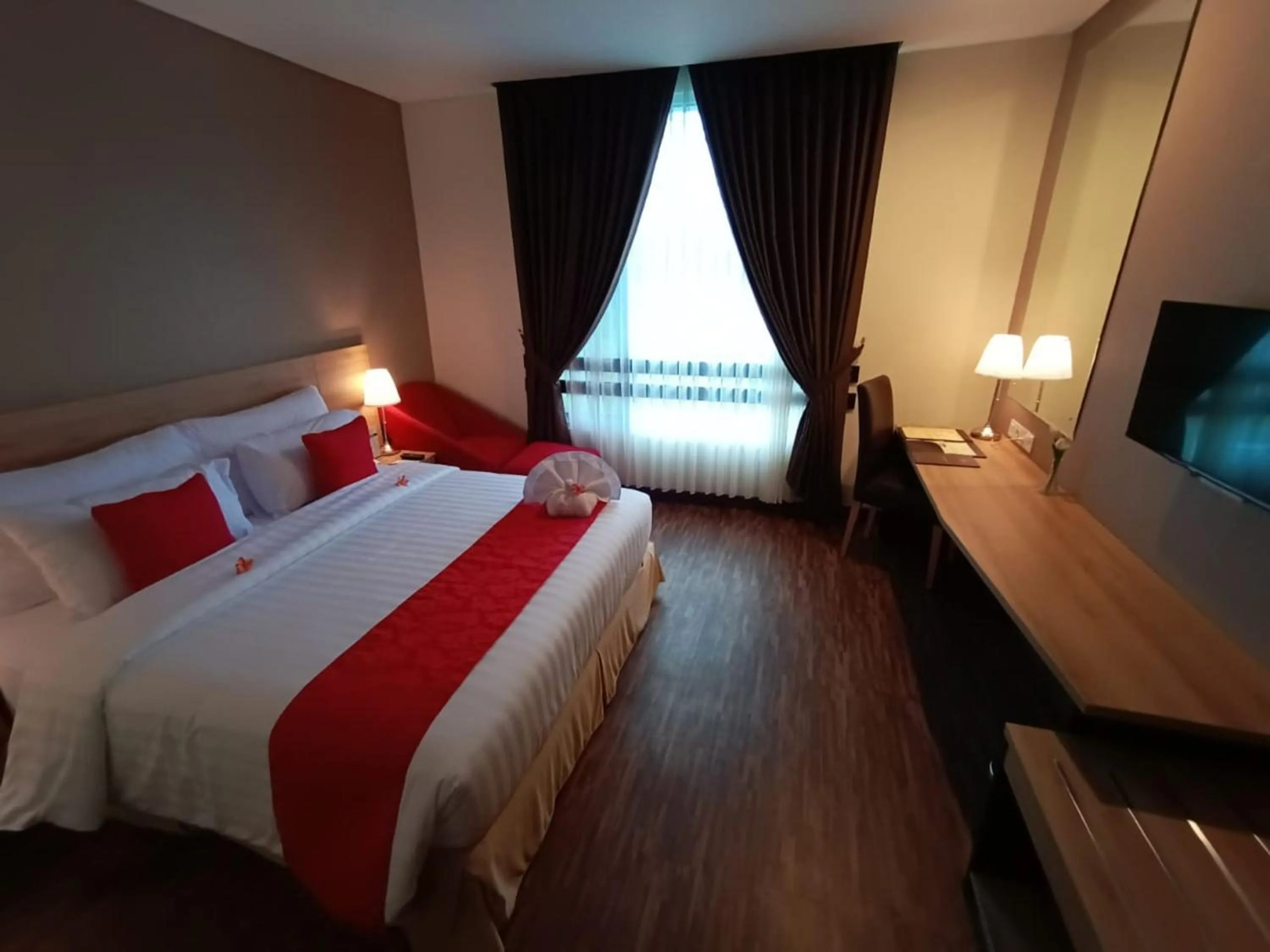 Bedroom, Bed in The Royale Krakatau