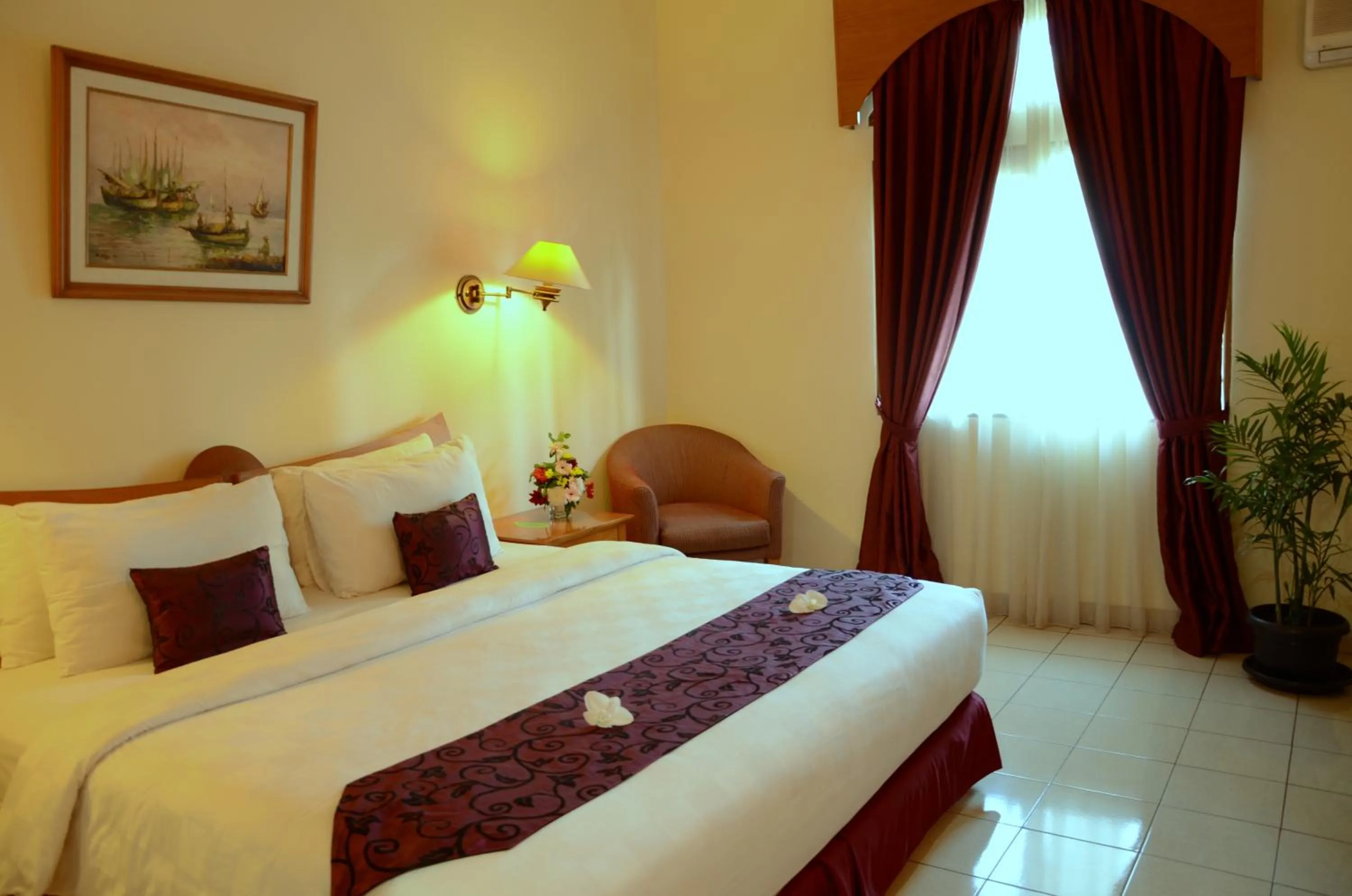 Bedroom, Bed in The Royale Krakatau