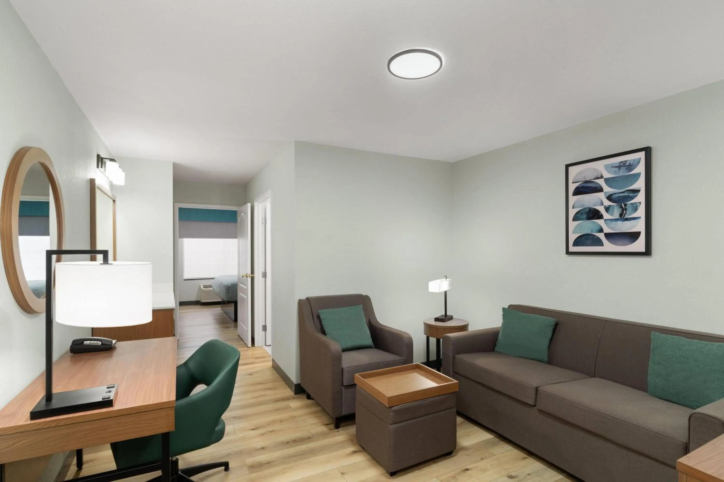 Photo of the whole room in Wingate By Wyndham Mansfield Ontario