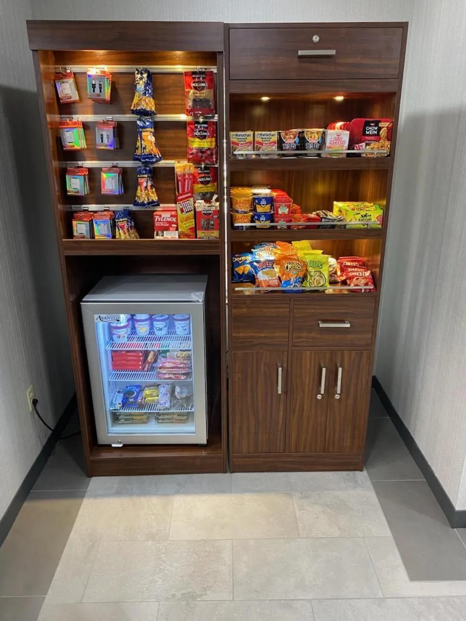 vending machine in Wingate By Wyndham Mansfield Ontario