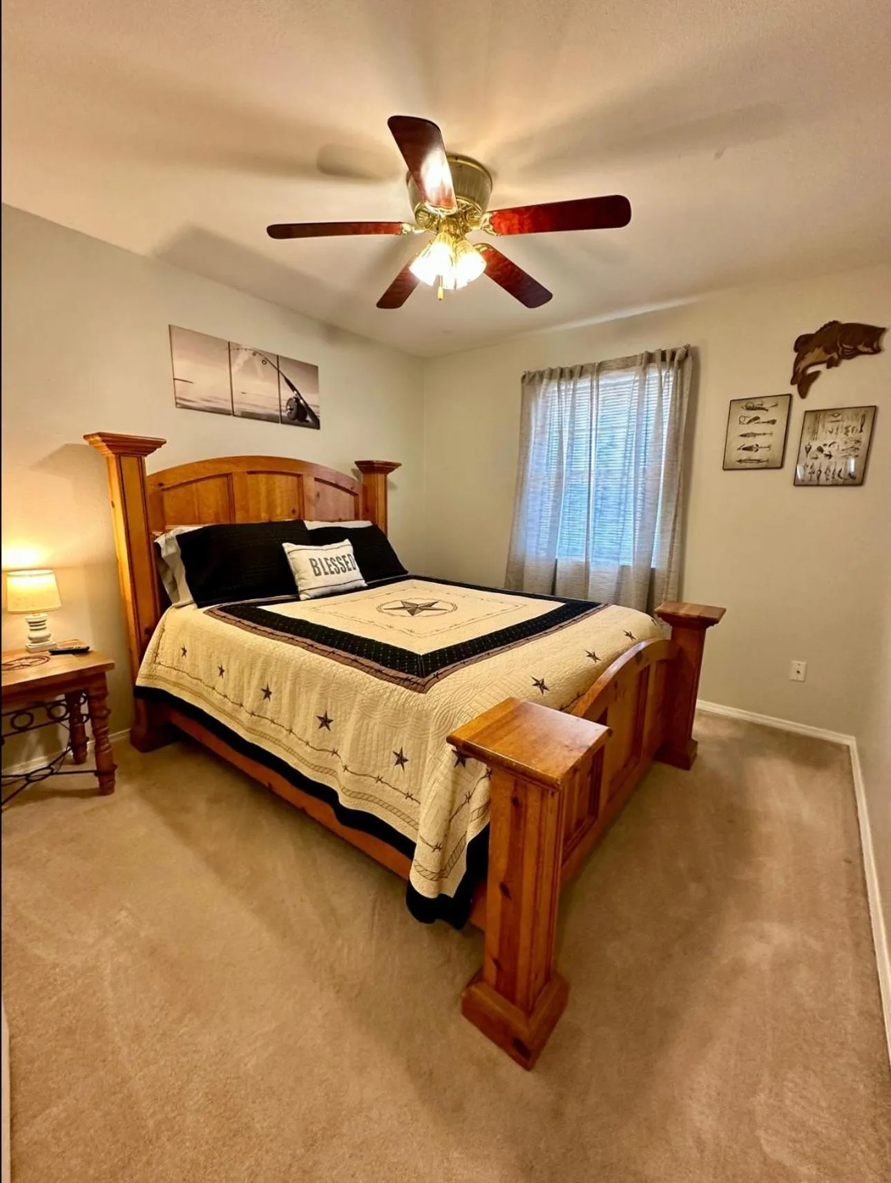 Bedroom, Bed in Lakeside Motel, Cabins and RV