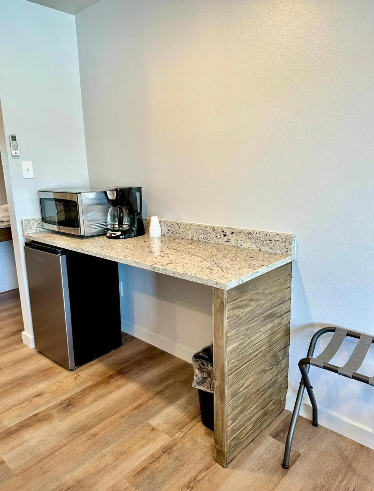 Lakeside Motel, Cabins and RV