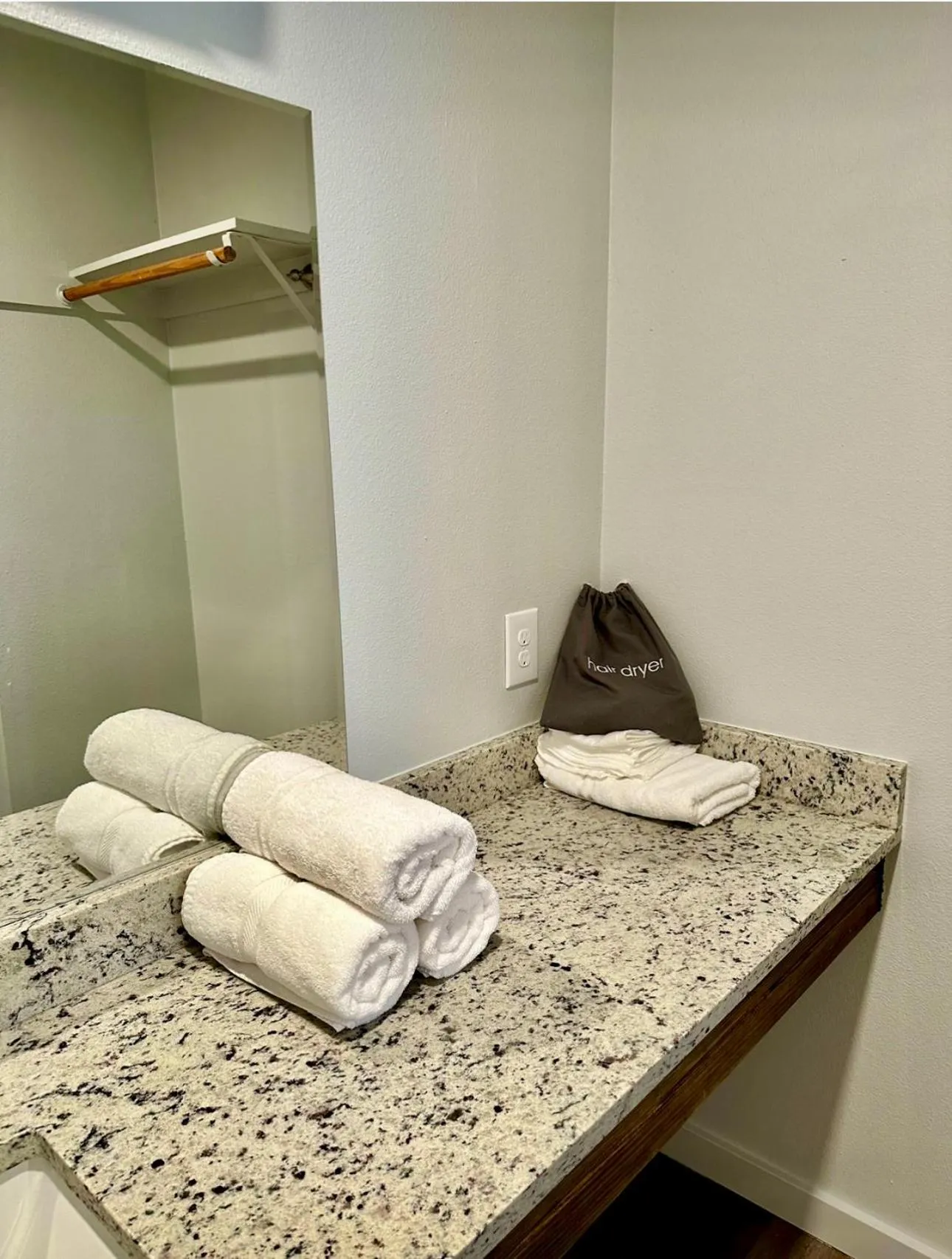 Lakeside Motel, Cabins and RV