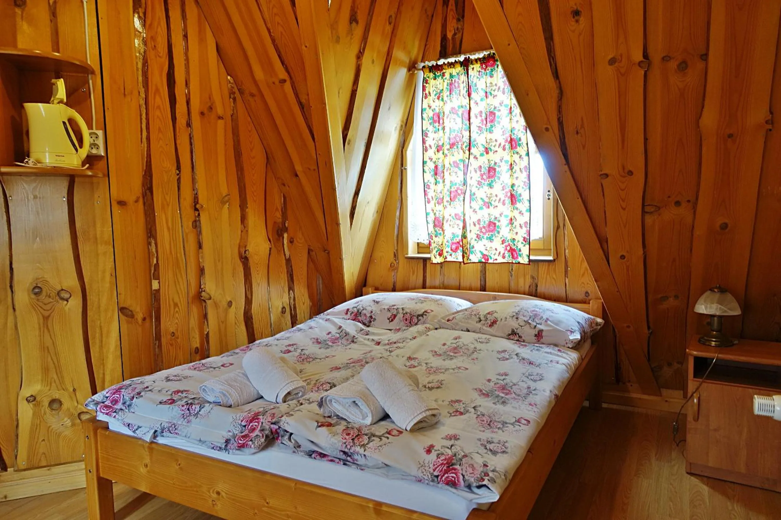 Bed in Pokoje gościnne u Komperdow pod wyciągiem narciarskim Kaniowka