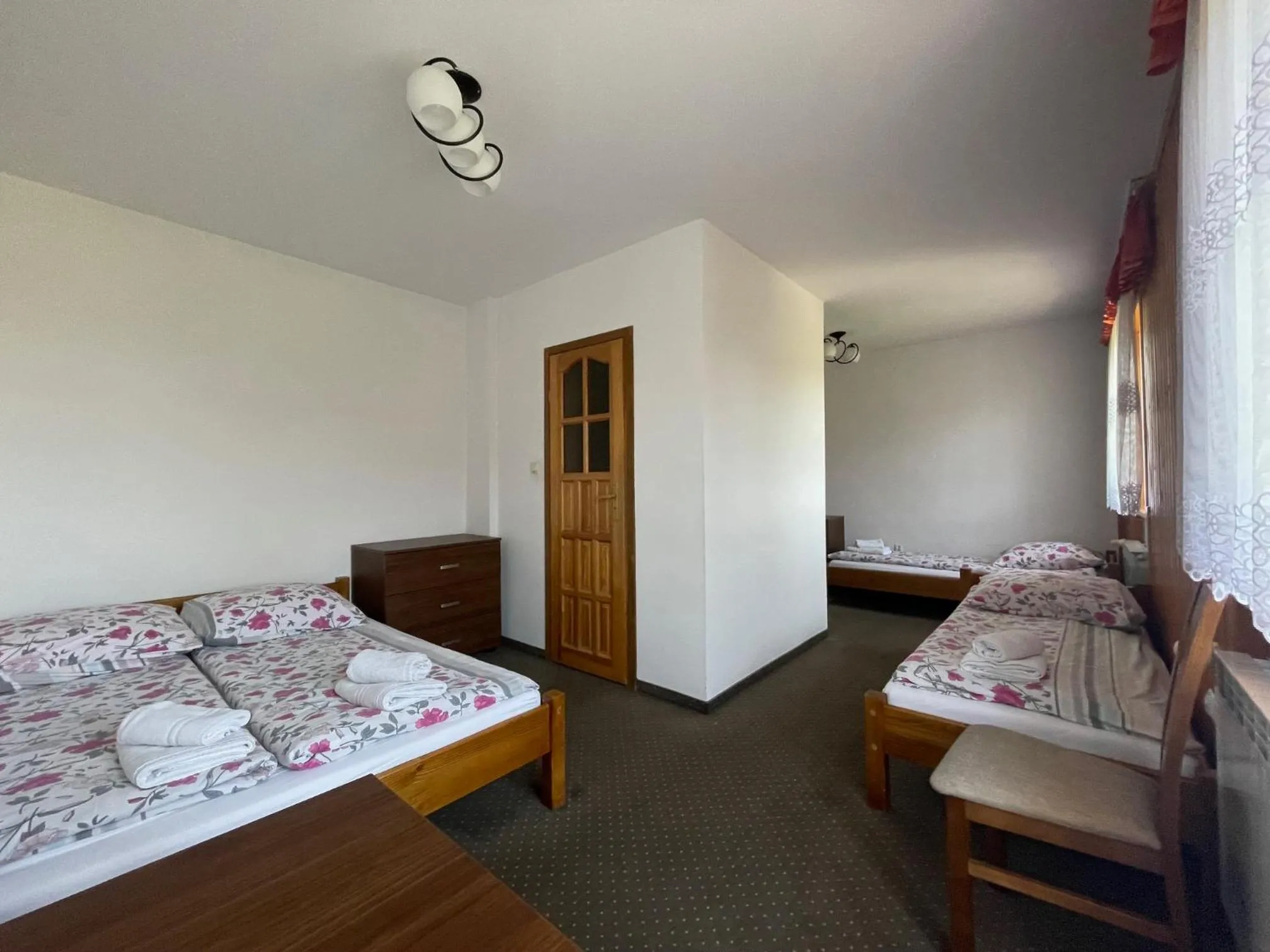 Bed in Pokoje gościnne u Komperdow pod wyciągiem narciarskim Kaniowka