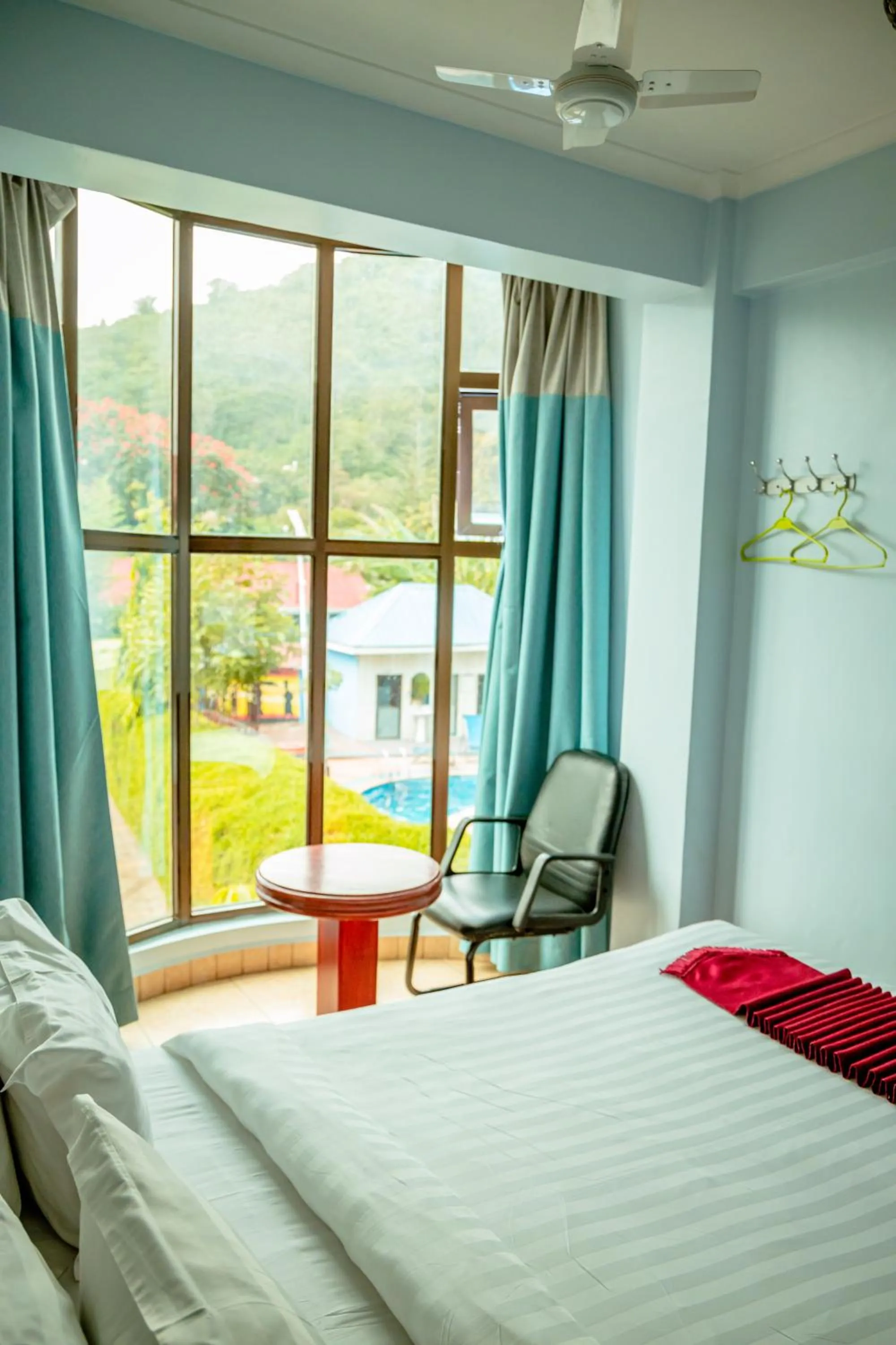 Bed in Green Mountain Hotel