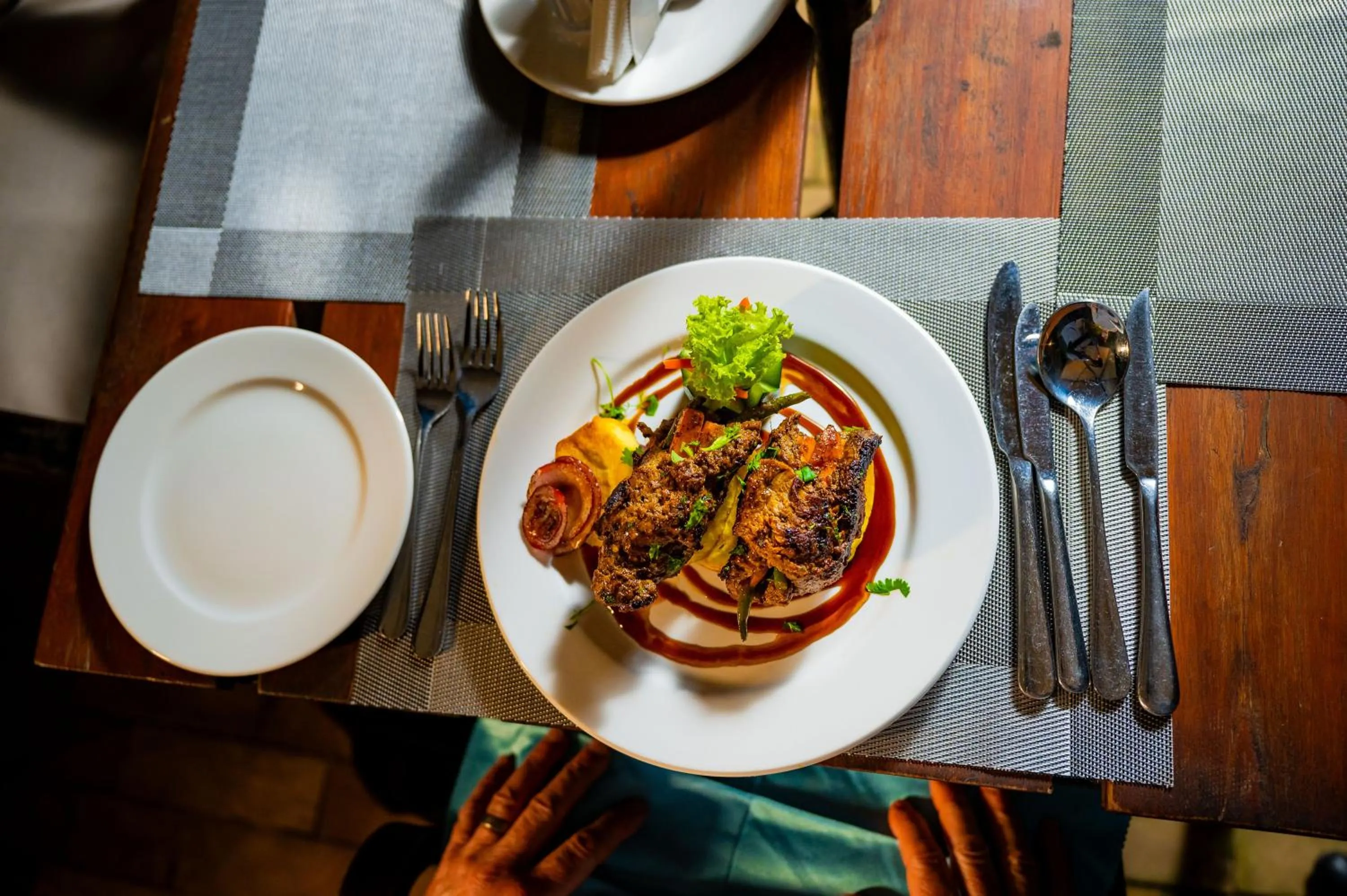 Food and drinks in Green Mountain Hotel