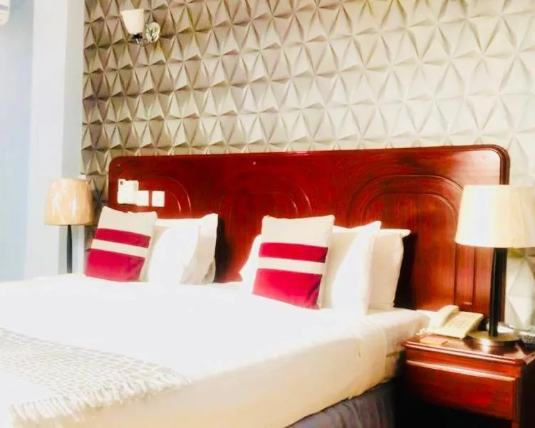 Bed in Green Mountain Hotel