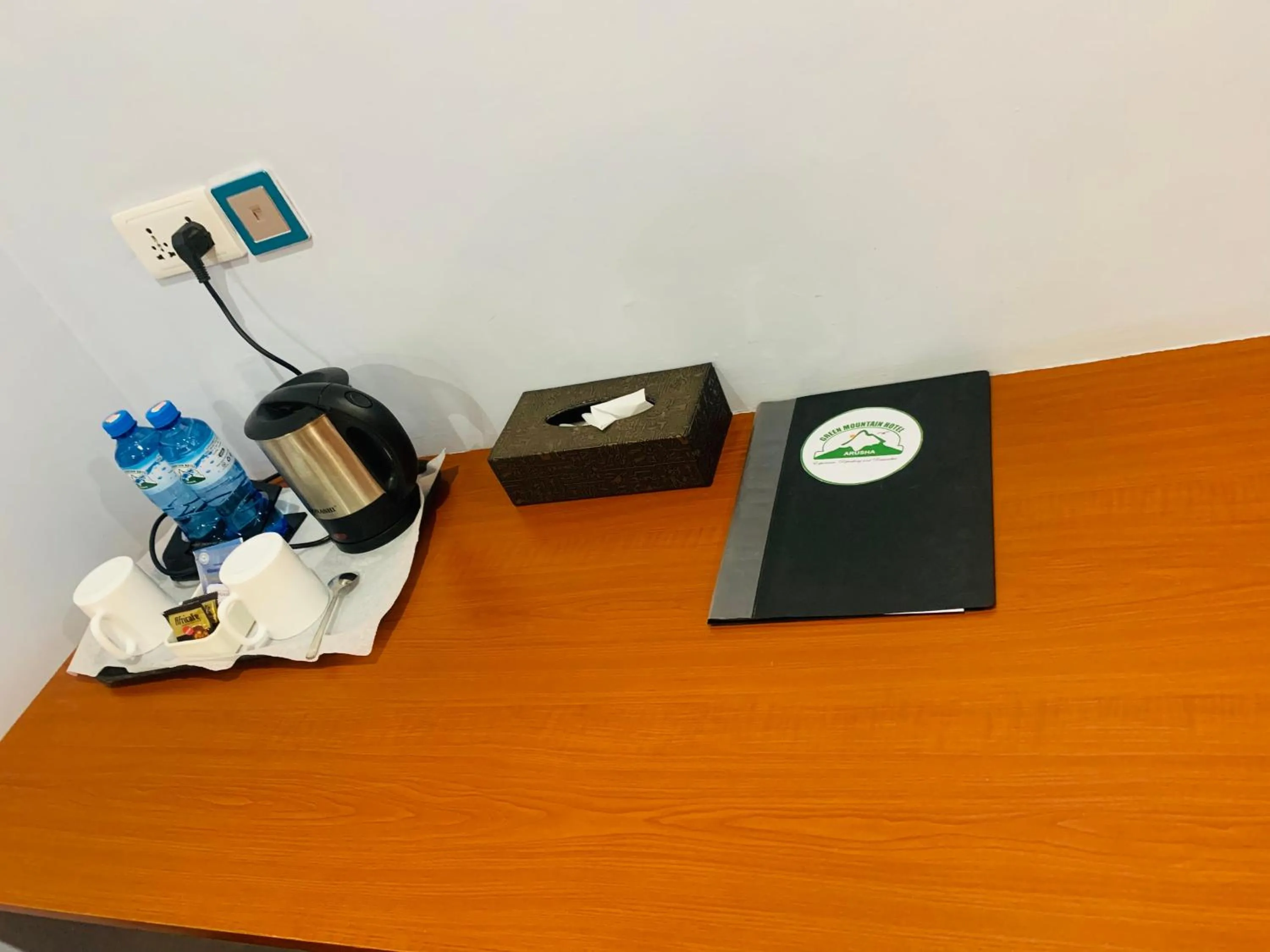 Coffee/tea facilities in Green Mountain Hotel