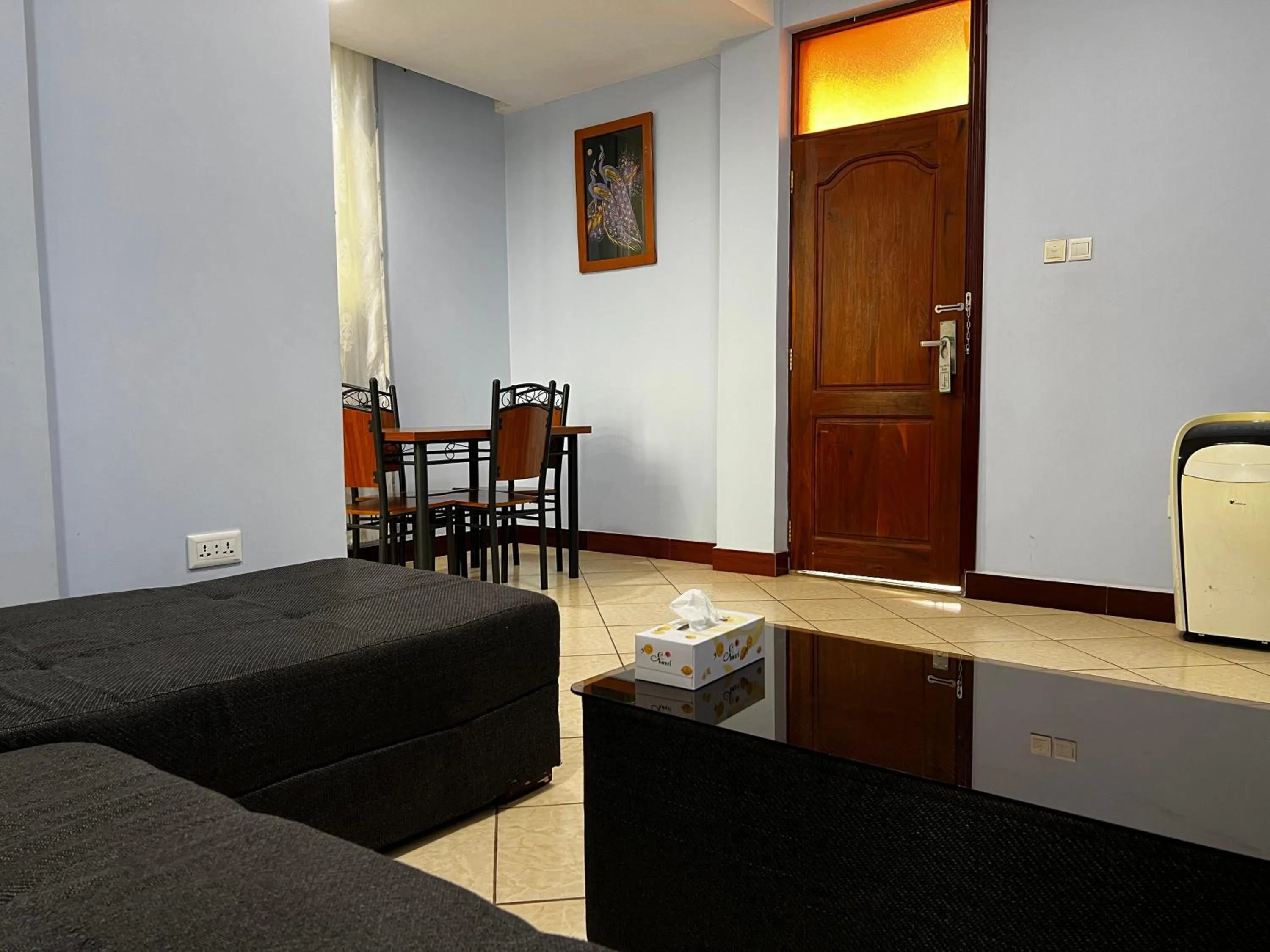 Living room in Green Mountain Hotel