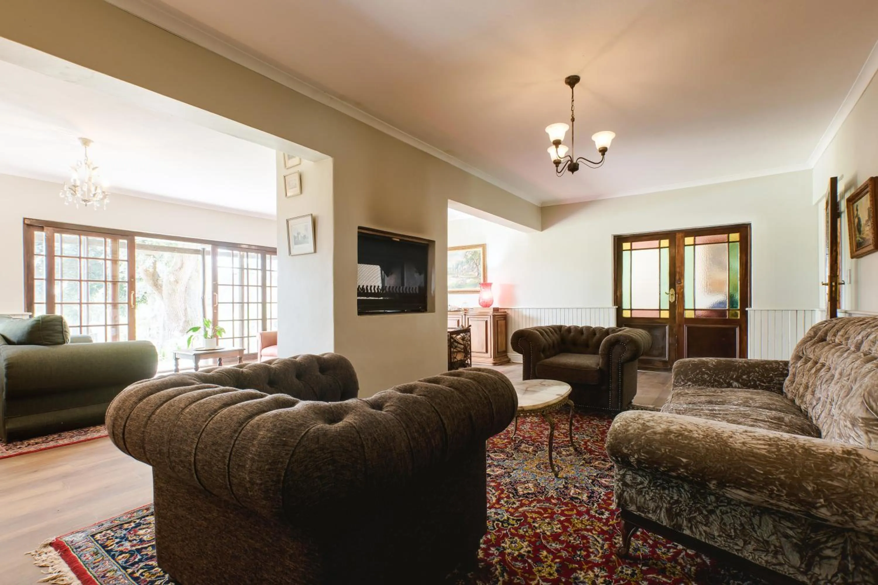 Living room in Portland Manor