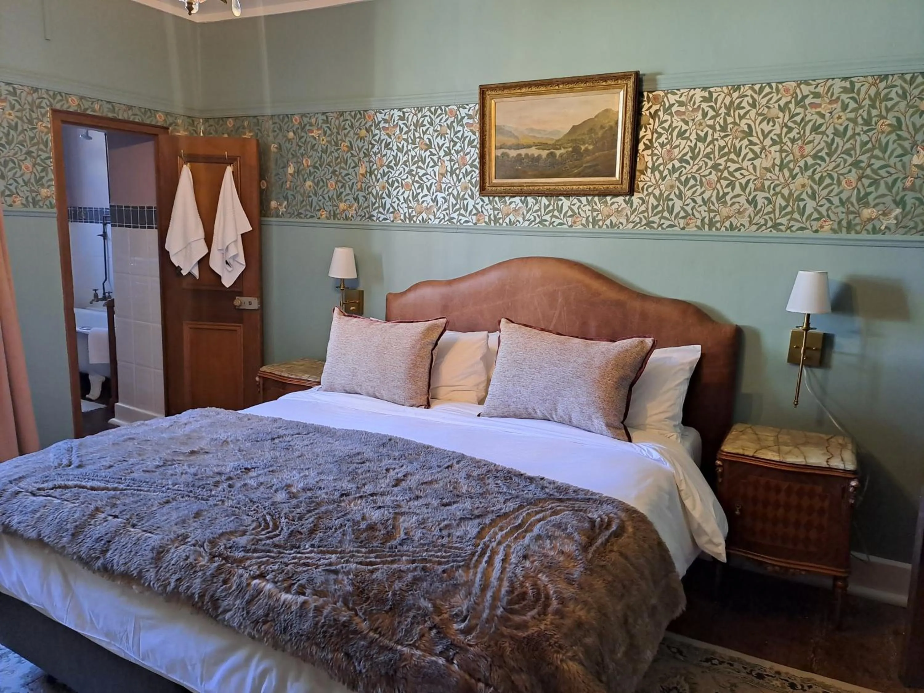 King Room with Garden View - single occupancy in Portland Manor