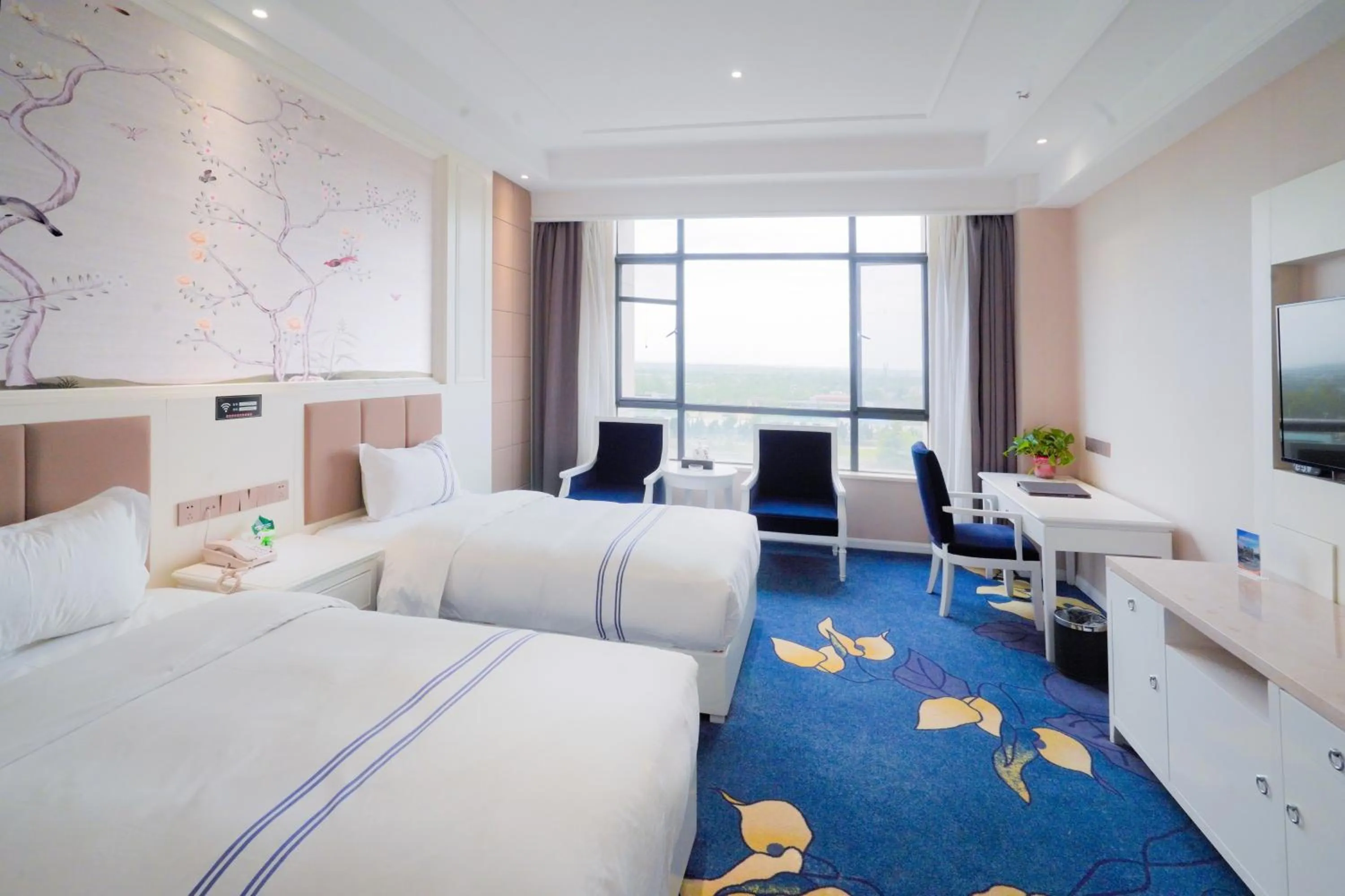 Photo of the whole room in Huashan Xinghe International Hotel