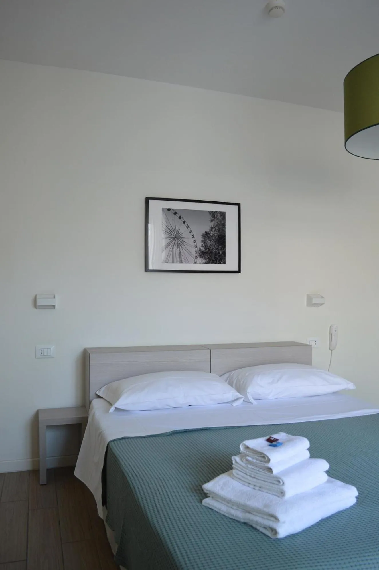 Bed in Hotel Riva e Mare