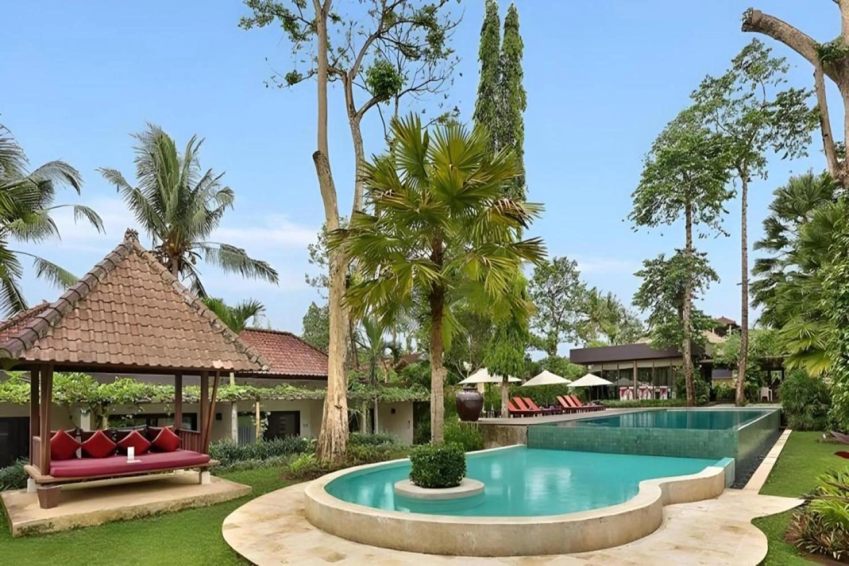 Swimming pool in Belvilla Y Resort Near Central Ubud