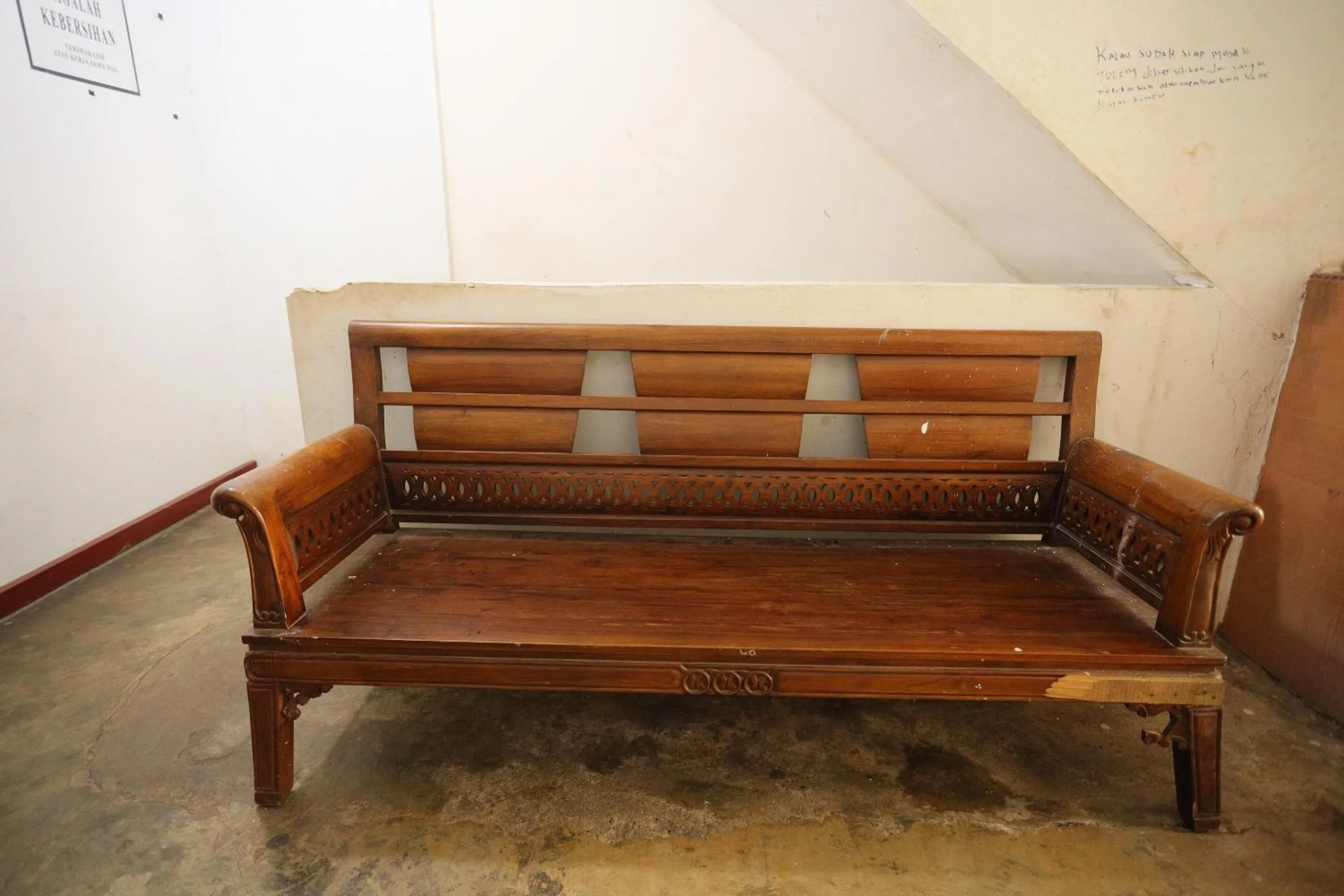 Lobby or reception in SPOT ON 93446 Penginapan Mak Yes