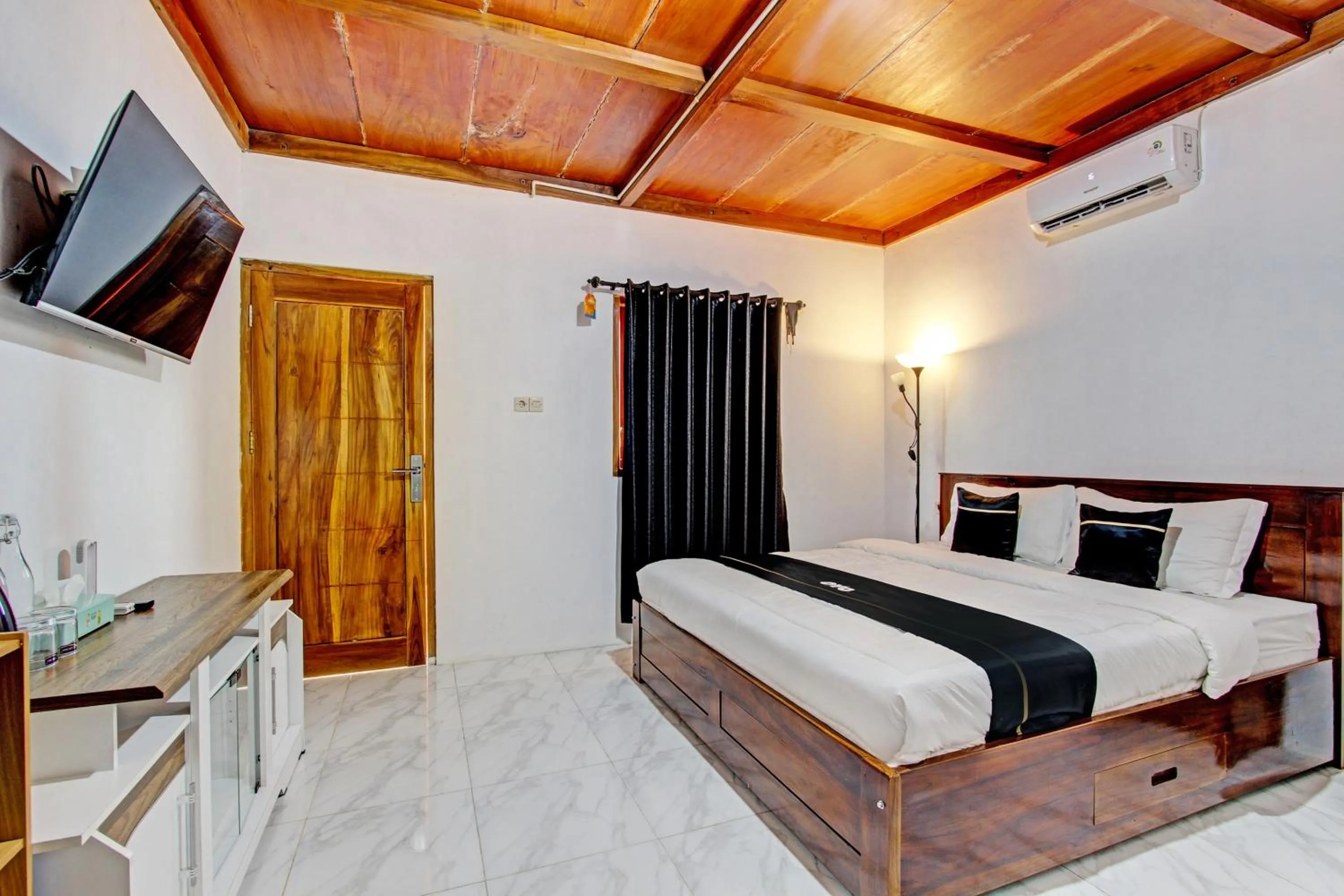 Deluxe Villa in Capital O 93449 The Boekit Song Putri Resort