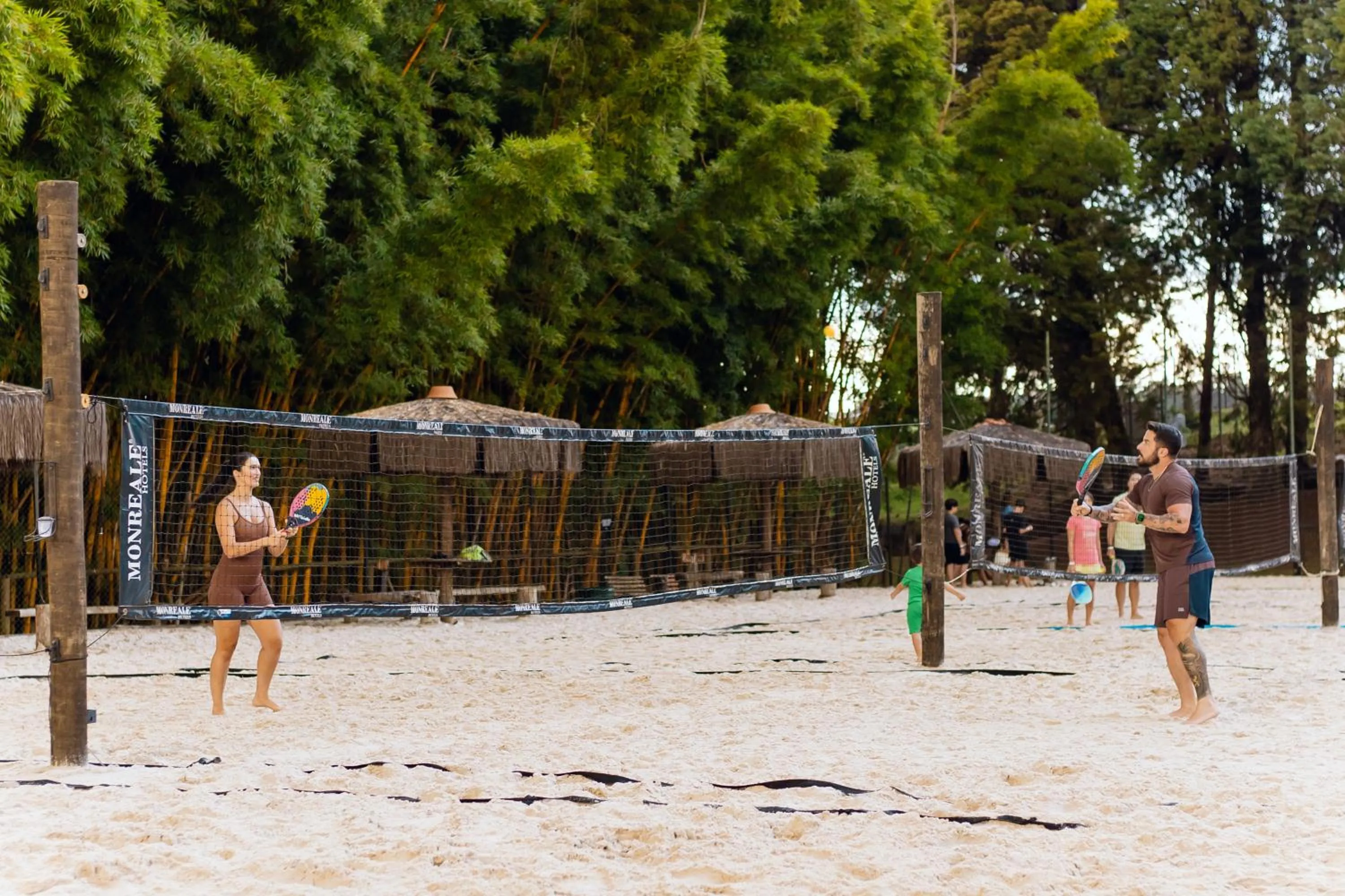 Tennis court in Monreale Resort Parque Aquático