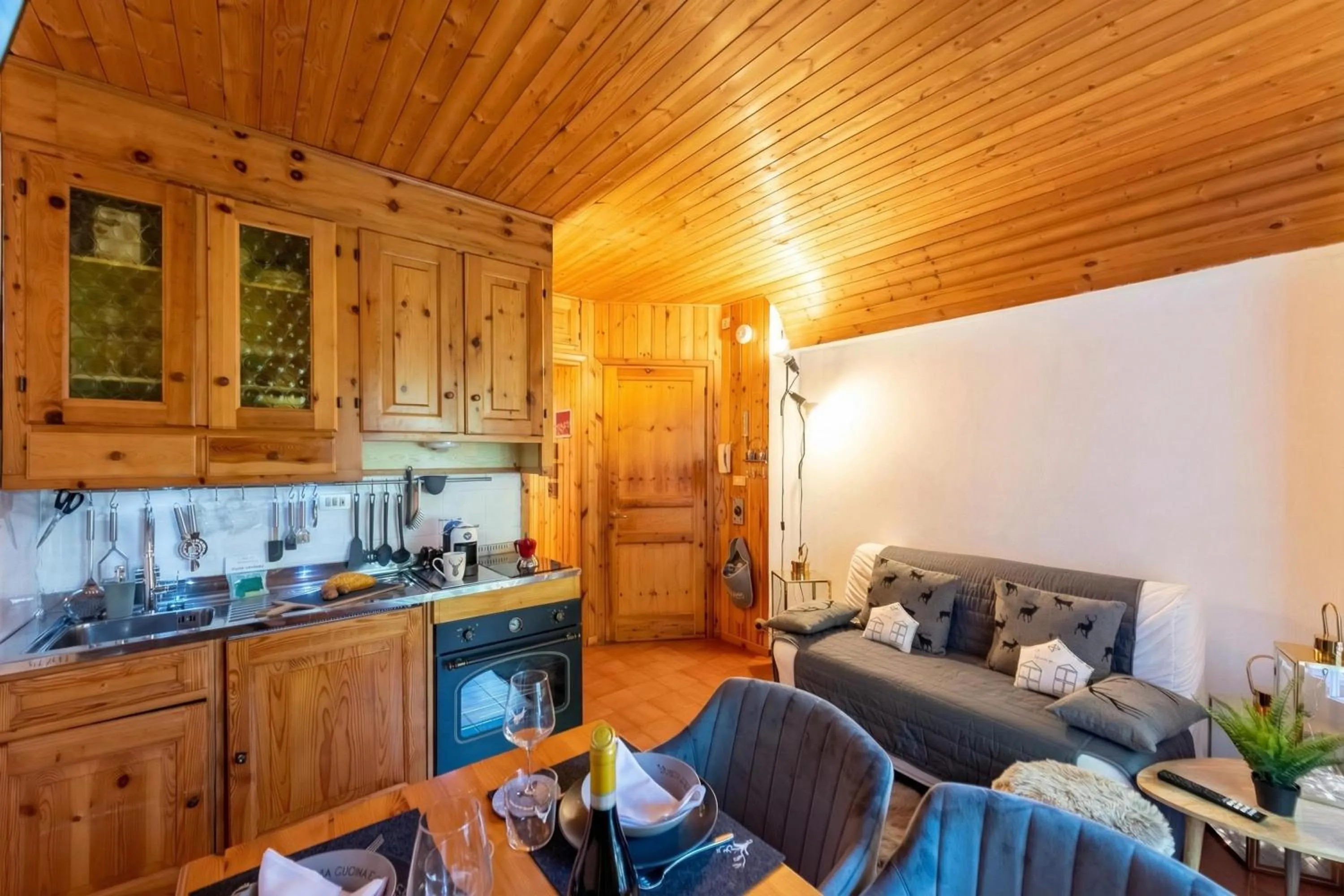 Other in Chaberton Romantic Retreat Ski In Ski Out - Happy Rentals