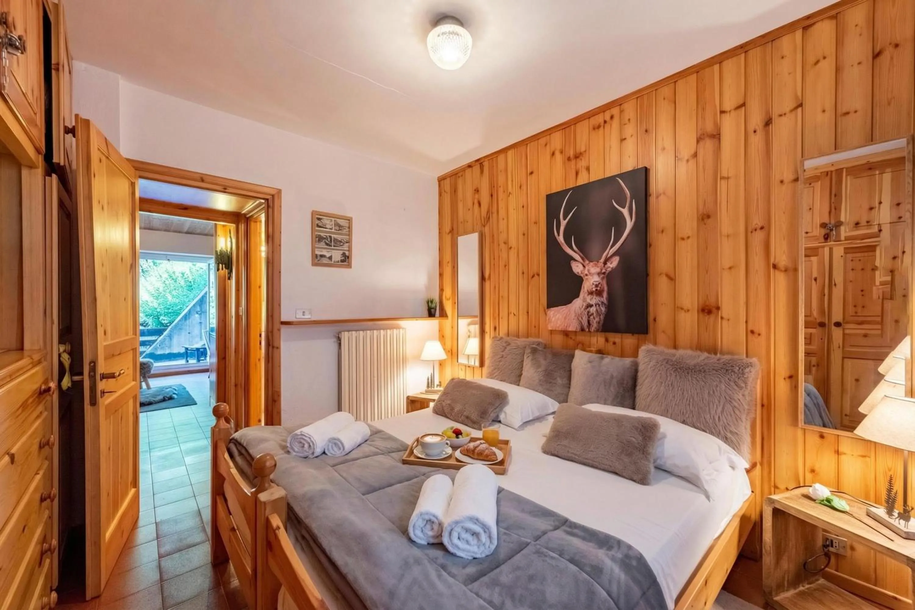 Other, Bed in Chaberton Romantic Retreat Ski In Ski Out - Happy Rentals