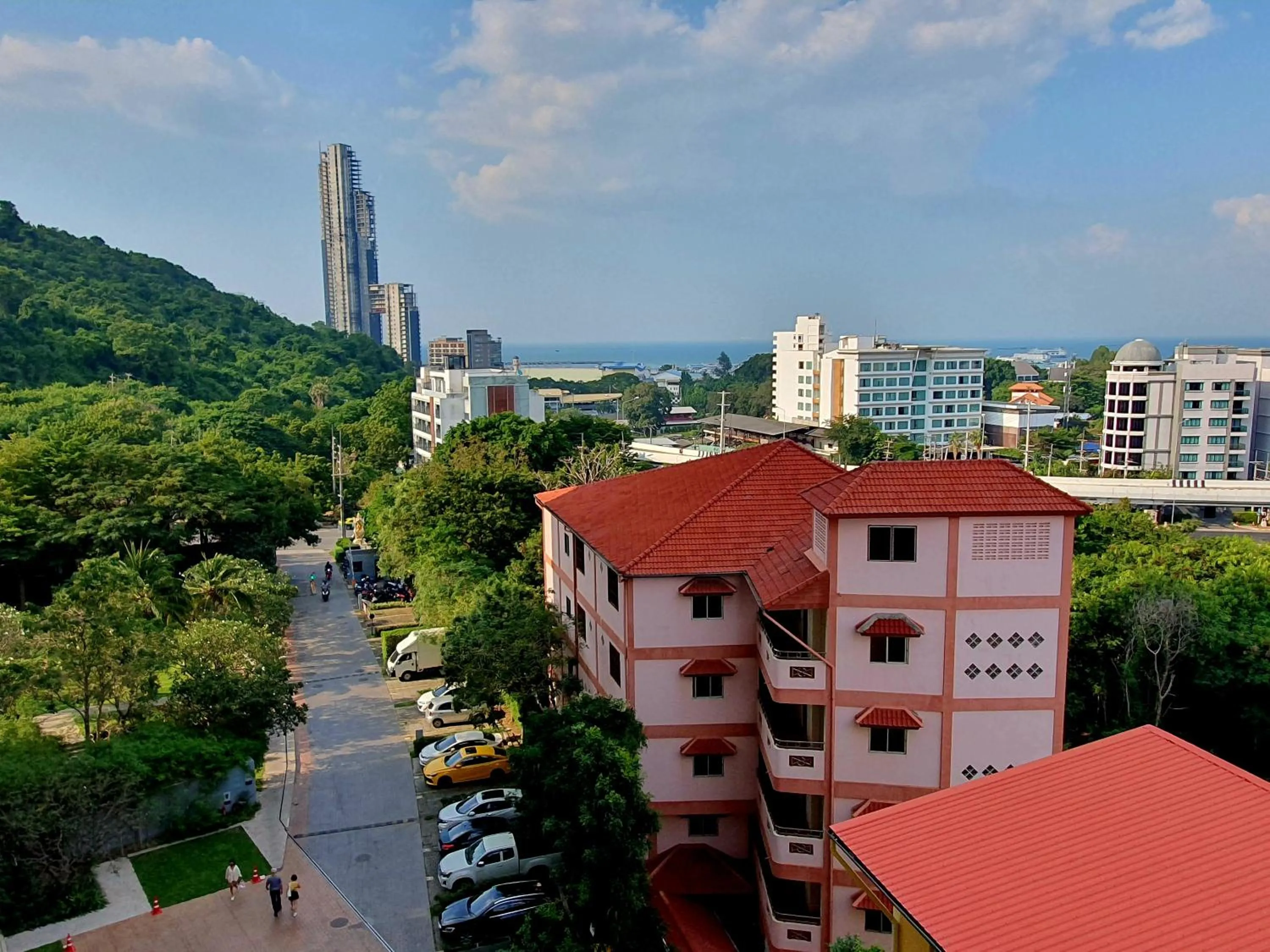 Unixx South Pattaya Sea View by MyHoliday