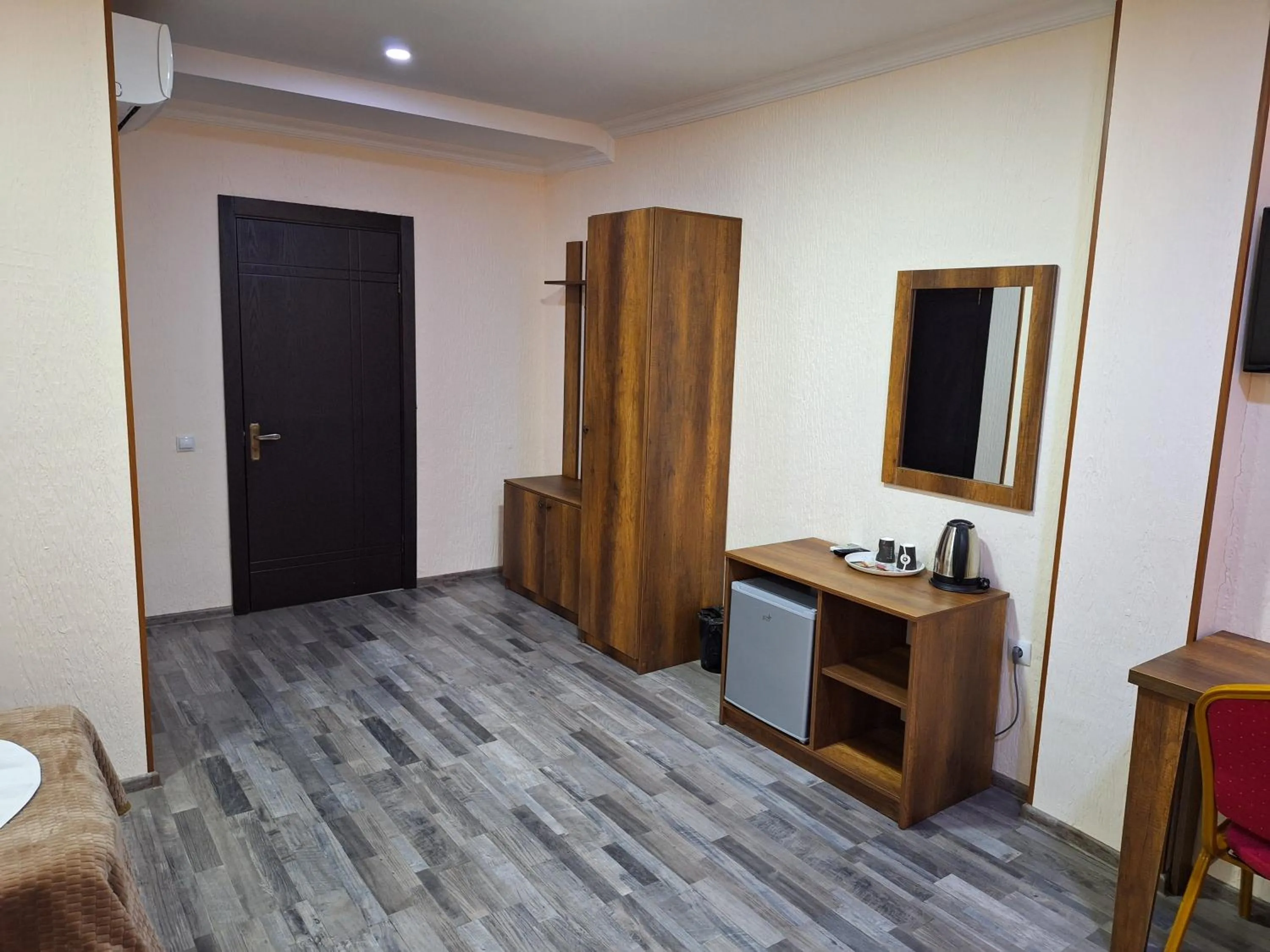 Photo of the whole room in Hotel Georgian