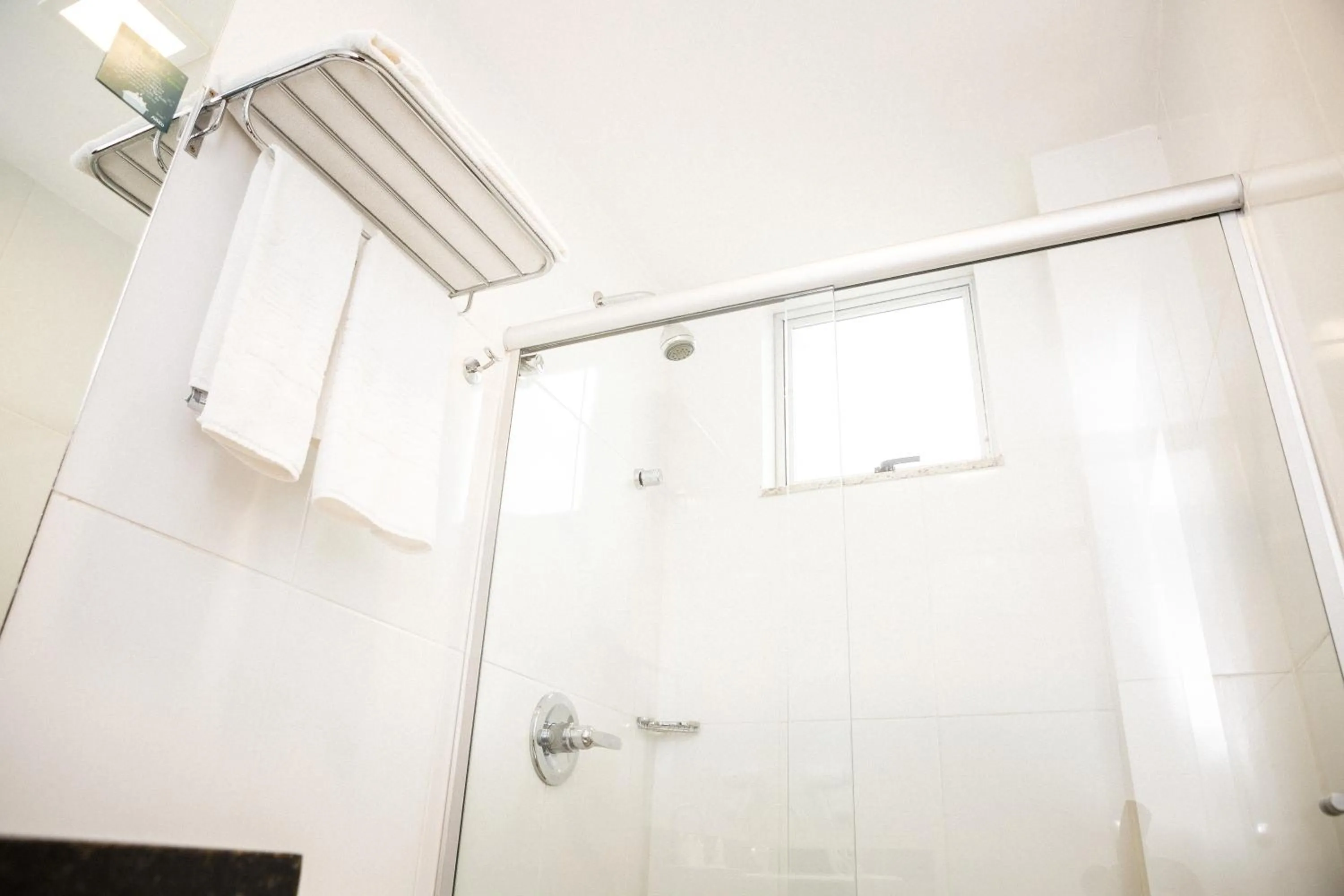 Bathroom in San Diego Suítes Governador Valadares