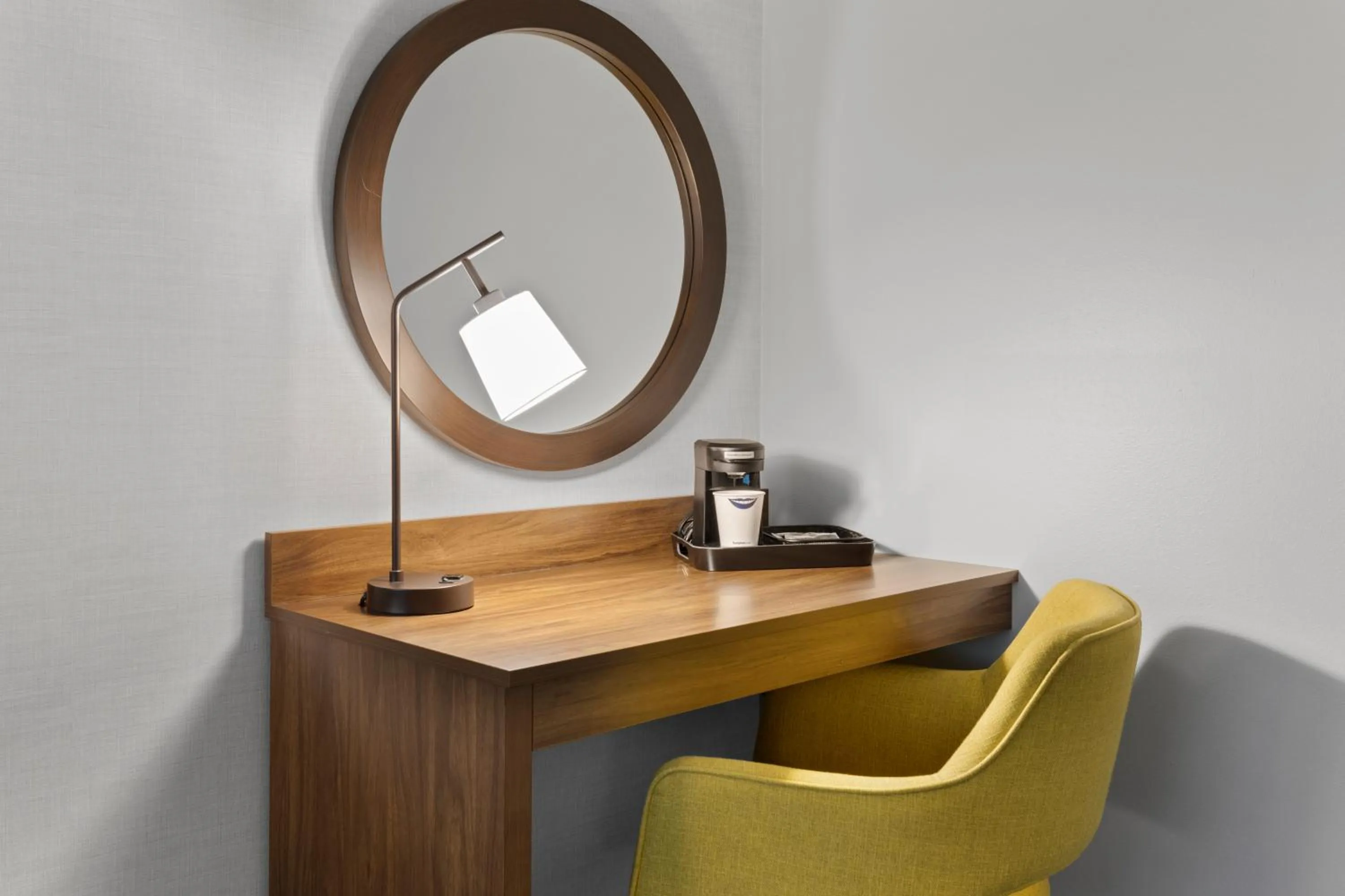 Living room in Hampton Inn Saline