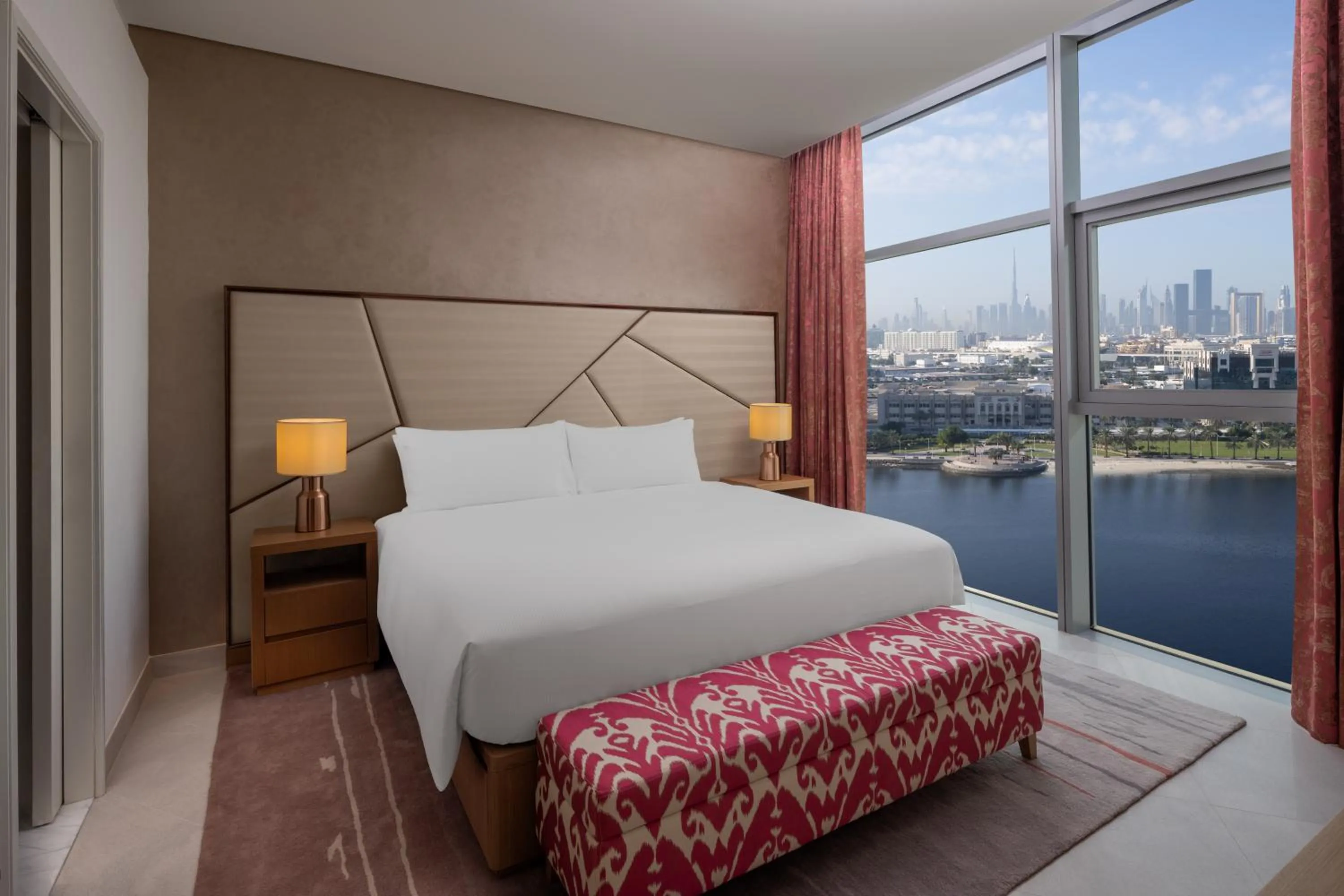 Bed in Hilton Dubai Creek Hotel & Residences