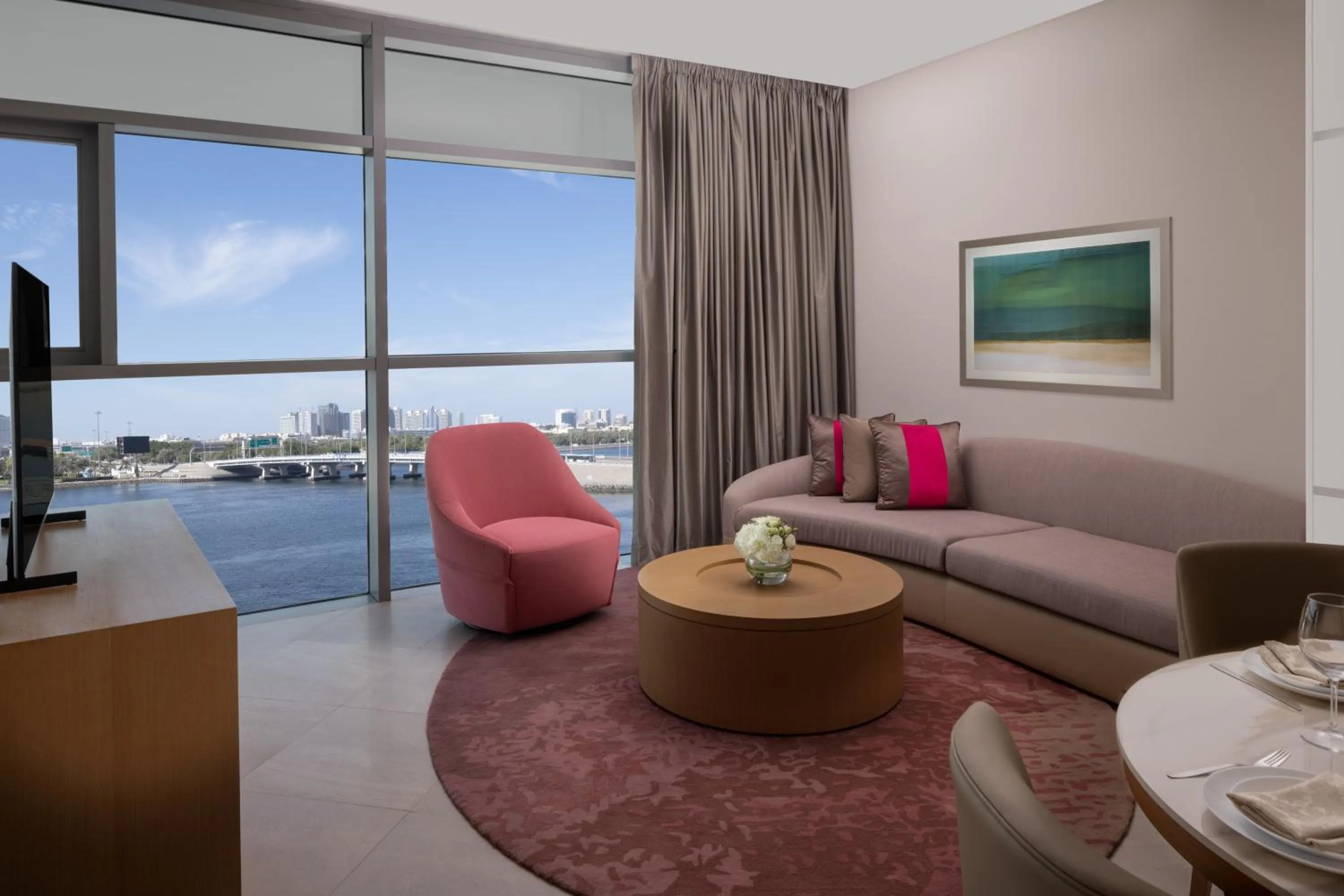 Living room in Hilton Dubai Creek Hotel & Residences