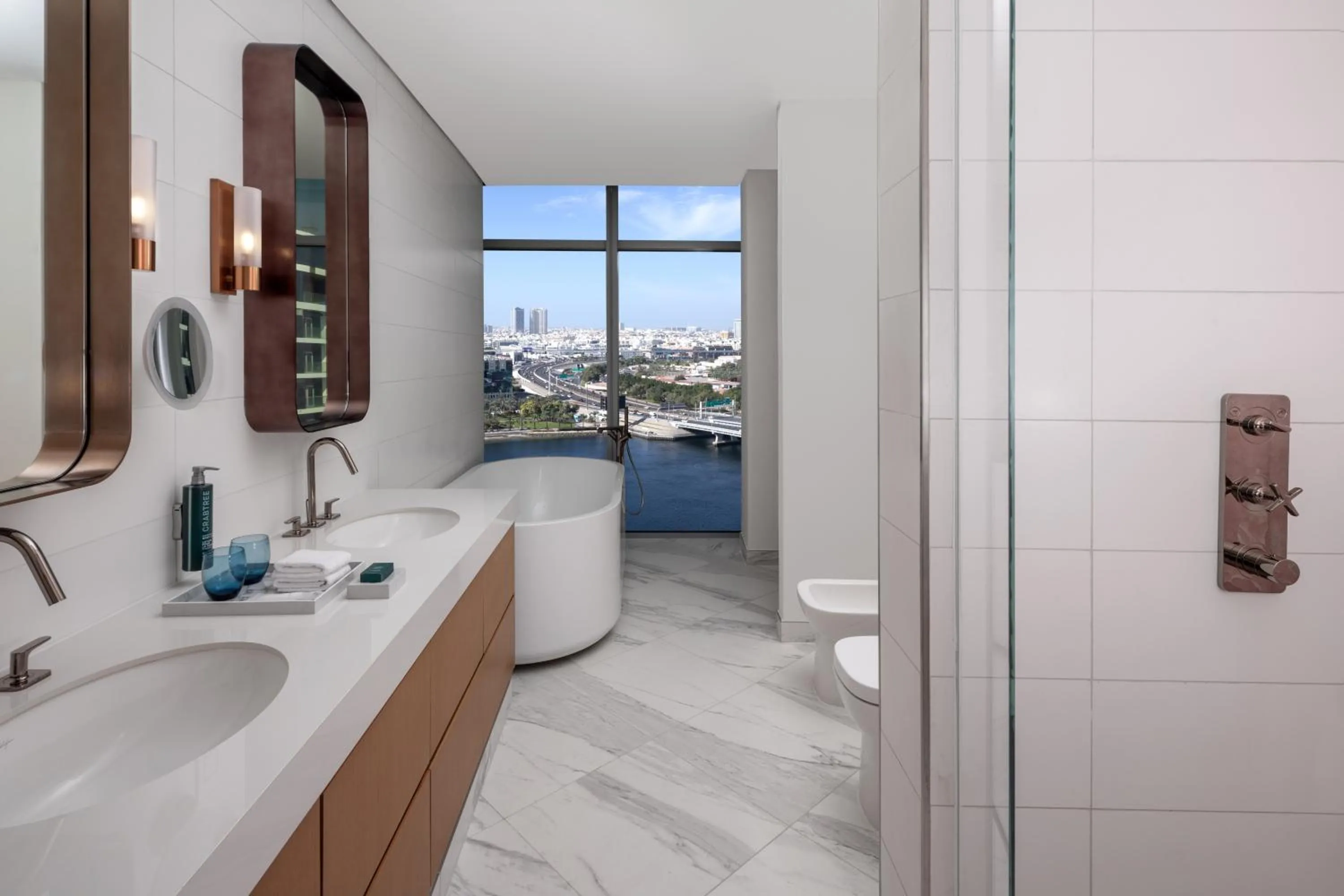 Bathroom in Hilton Dubai Creek Hotel & Residences
