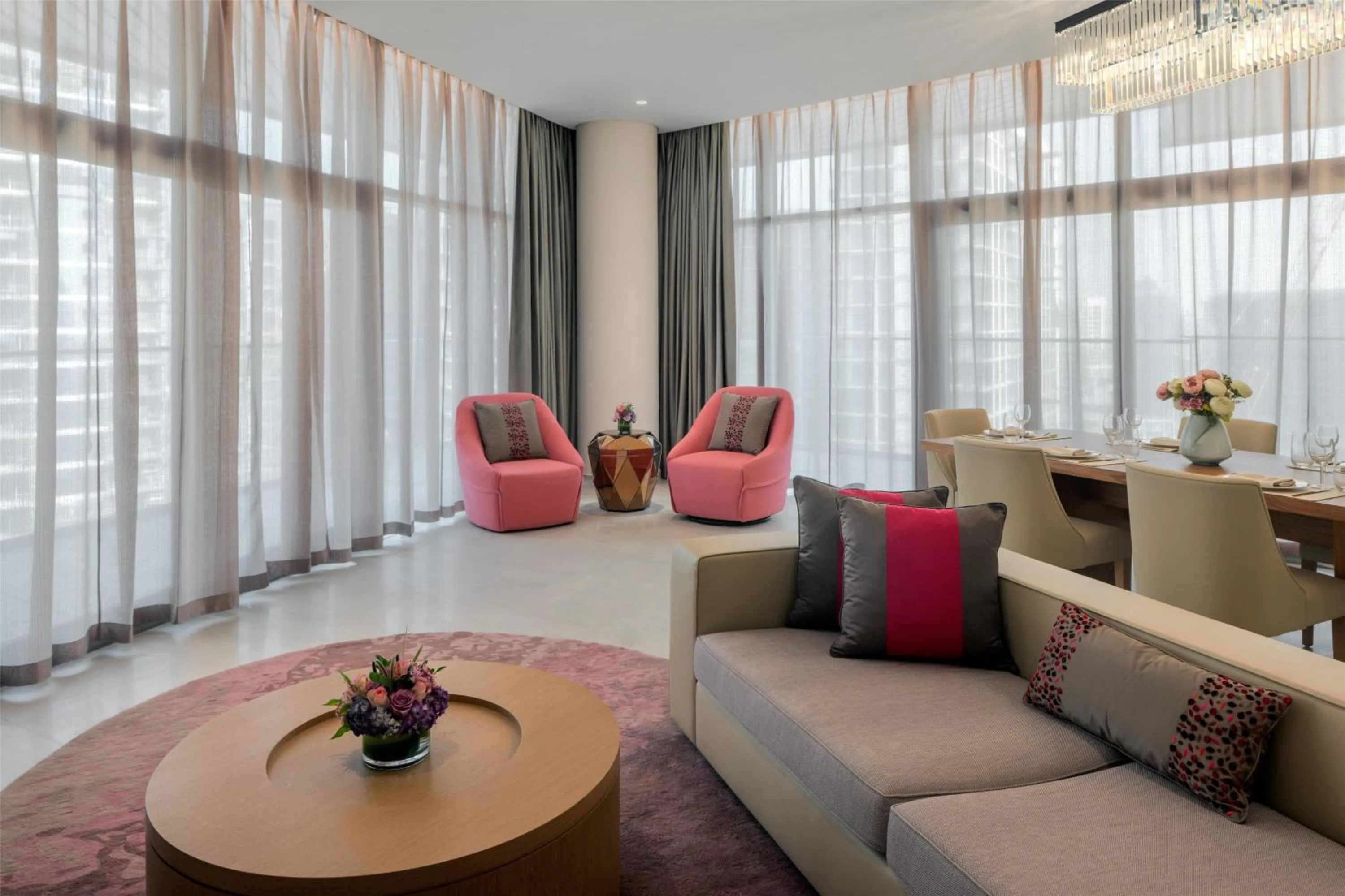 Living room in Hilton Dubai Creek Hotel & Residences