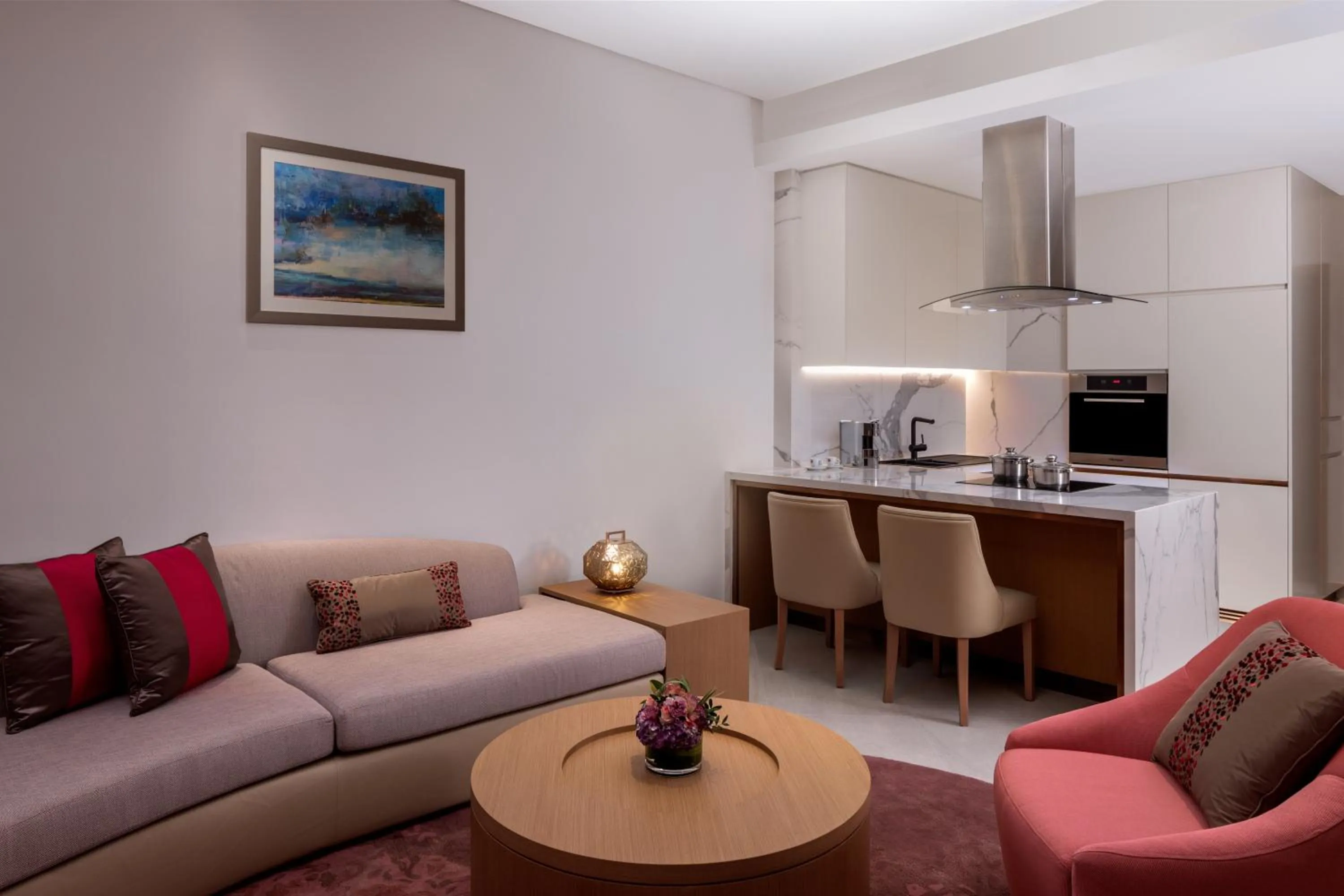 Kitchen or kitchenette in Hilton Dubai Creek Hotel & Residences