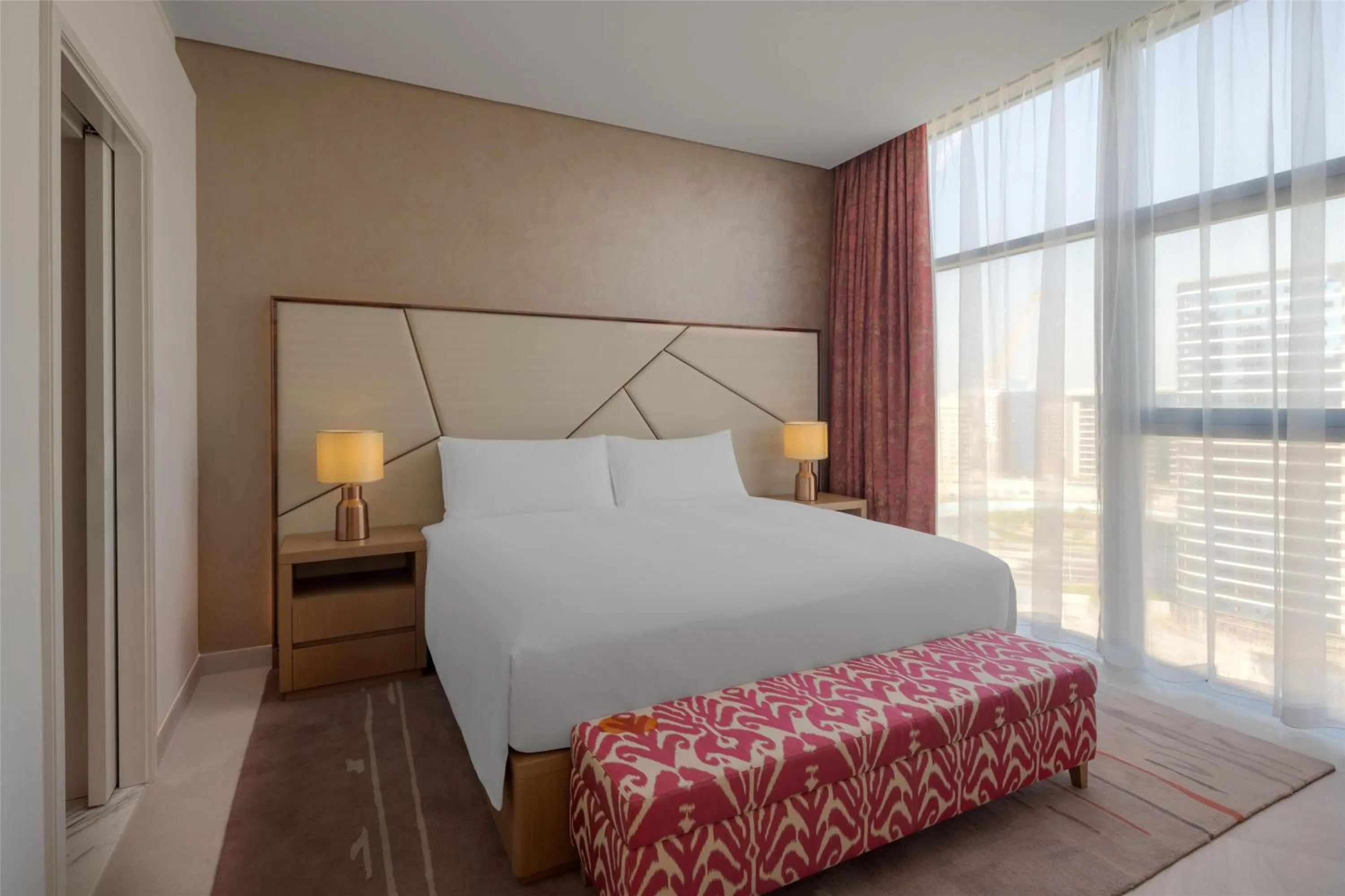 Bed in Hilton Dubai Creek Hotel & Residences